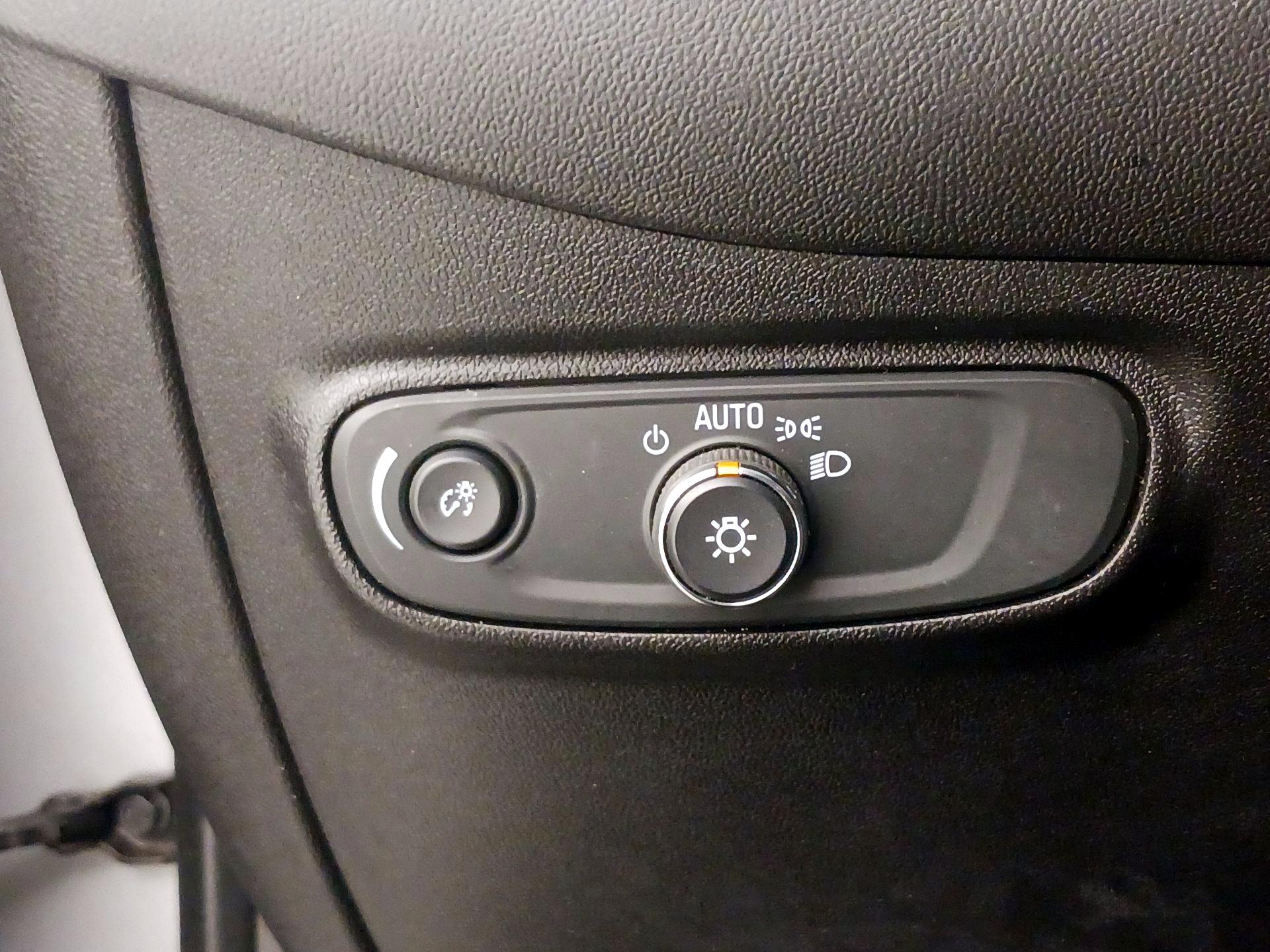 Thumbnail: 2019 Chevrolet Equinox - 13