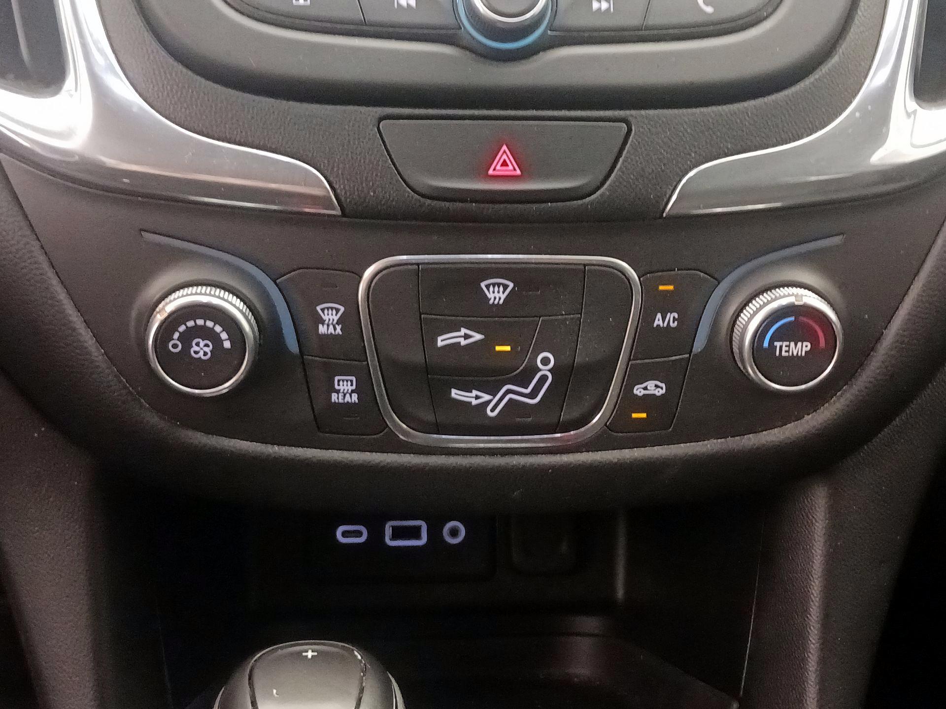 Thumbnail: 2019 Chevrolet Equinox - 16