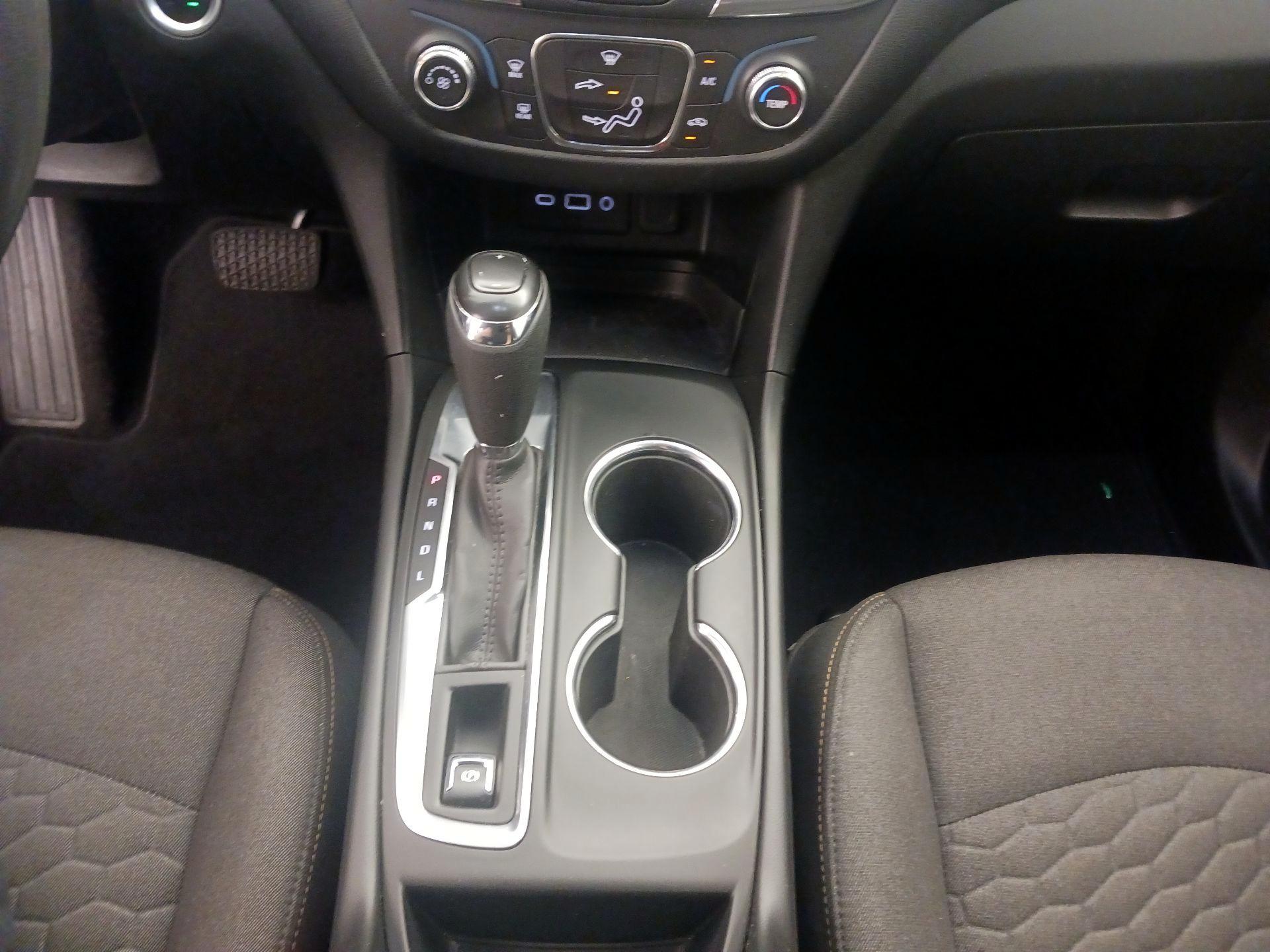 Thumbnail: 2019 Chevrolet Equinox - 17