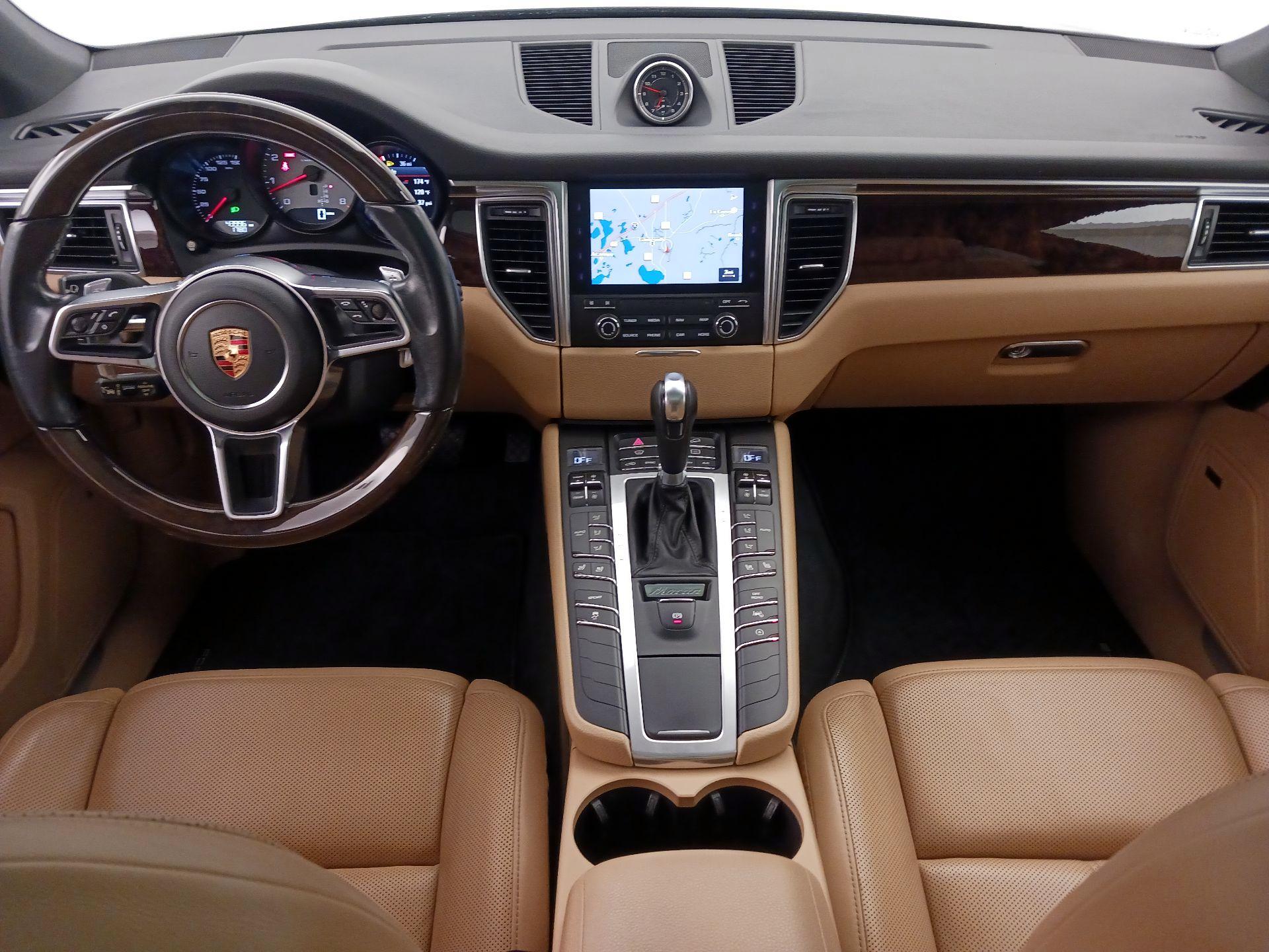 Thumbnail: 2018 Porsche Macan - 9