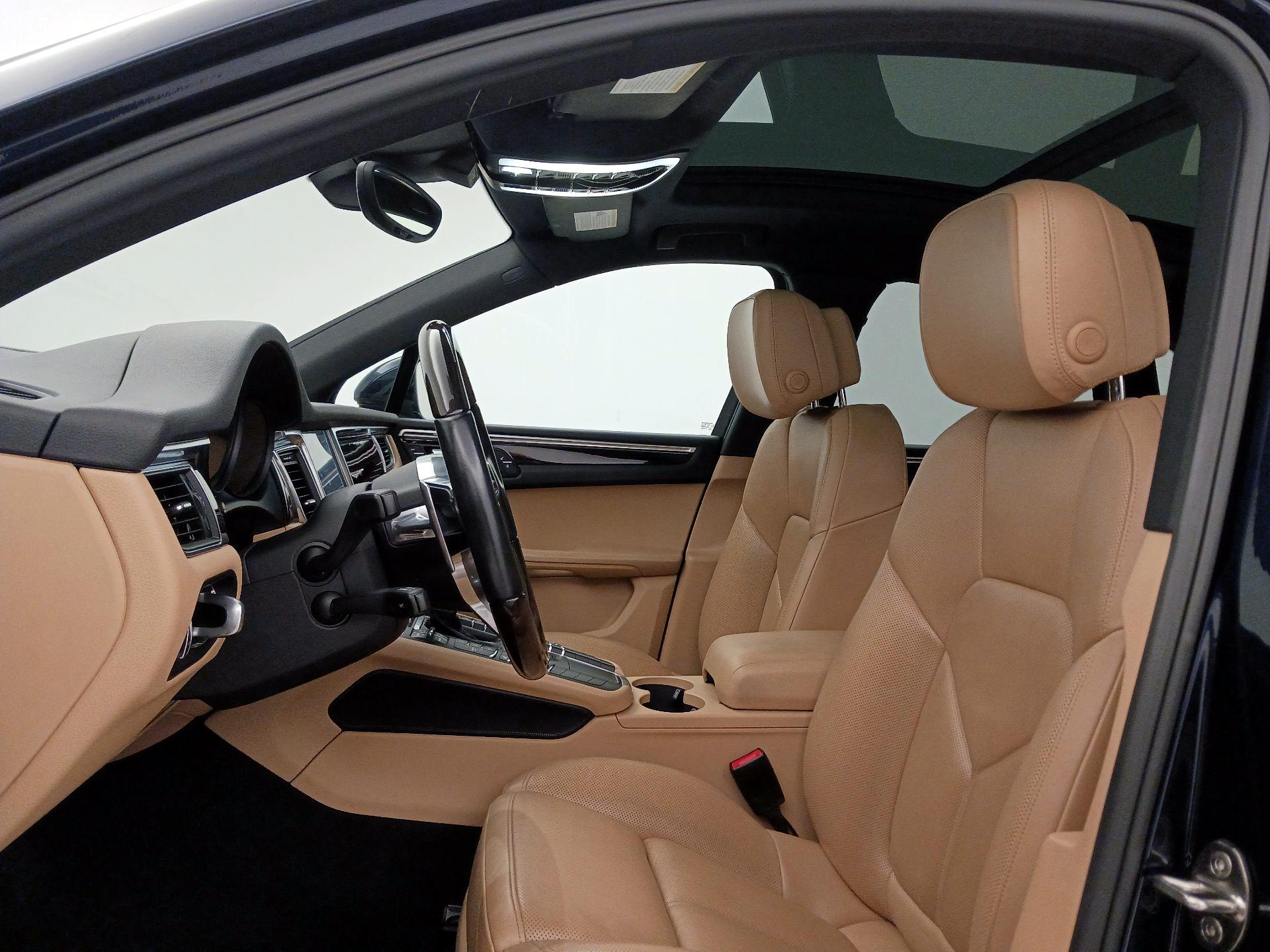 Thumbnail: 2018 Porsche Macan - 20