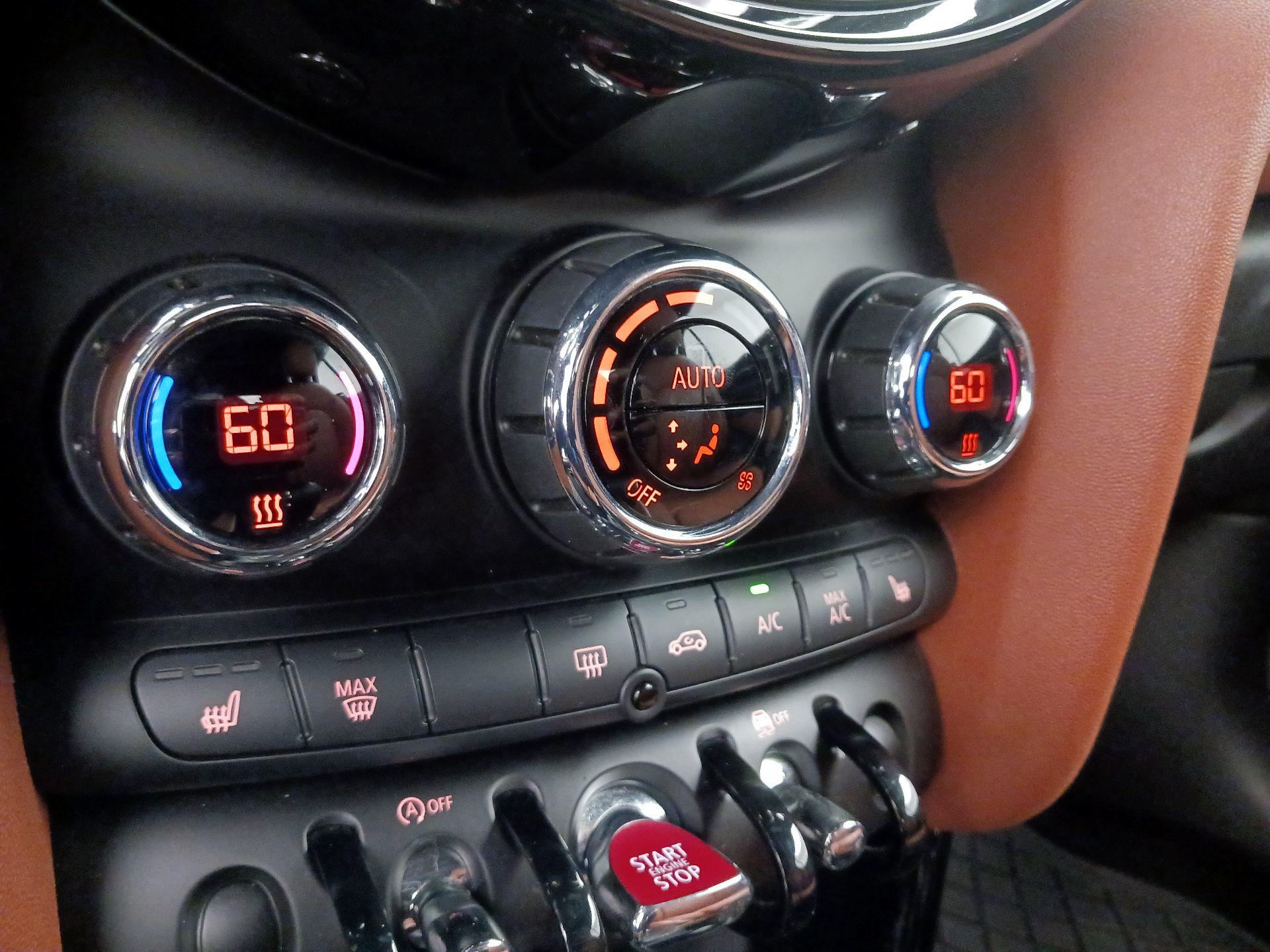 Thumbnail: 2023 MINI Cooper - 17