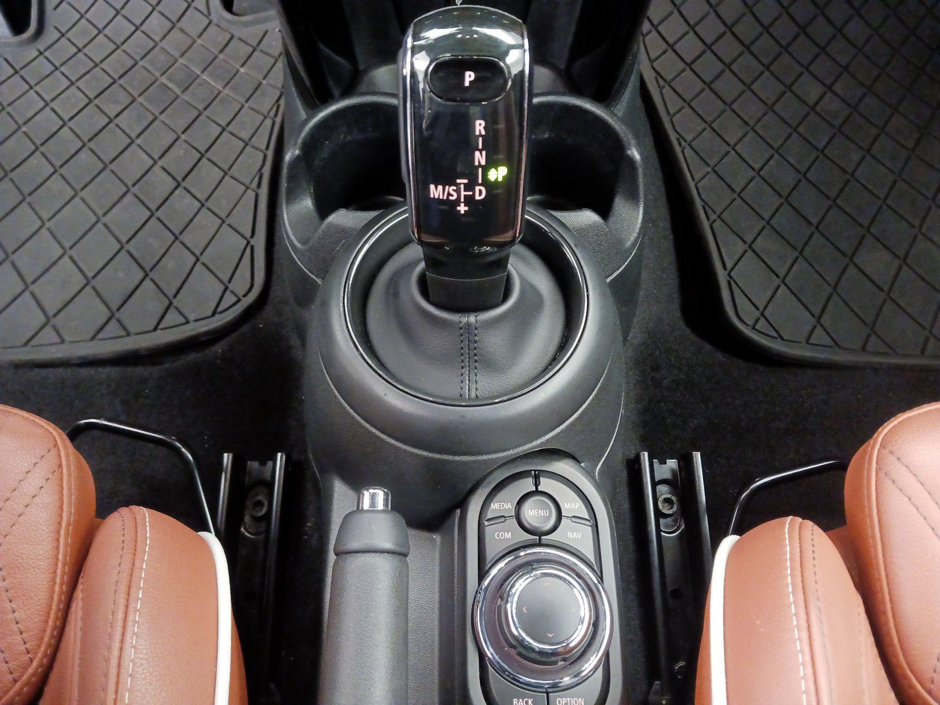 Thumbnail: 2023 MINI Cooper - 18