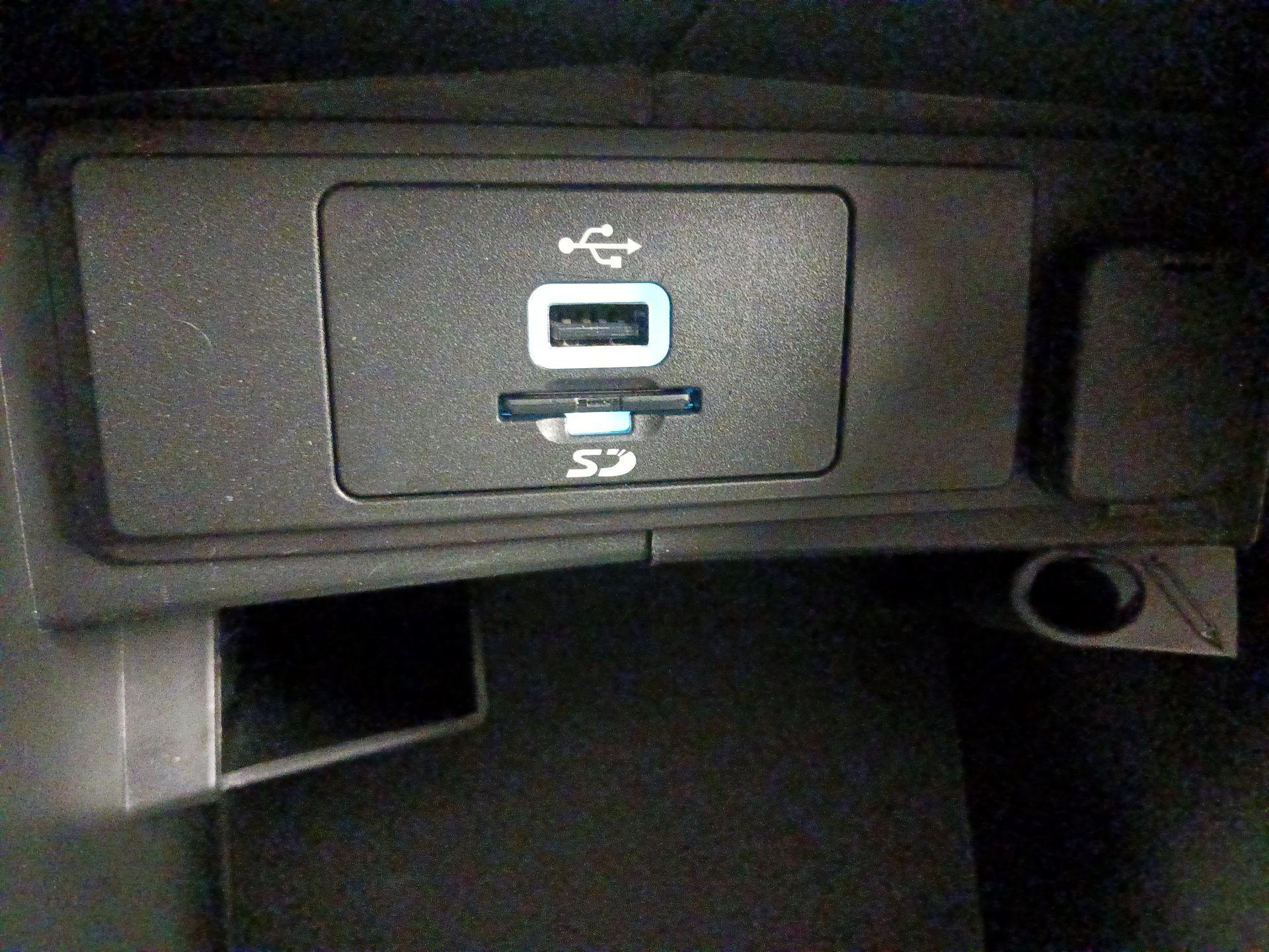 Thumbnail: 2016 Ford Fusion - 19
