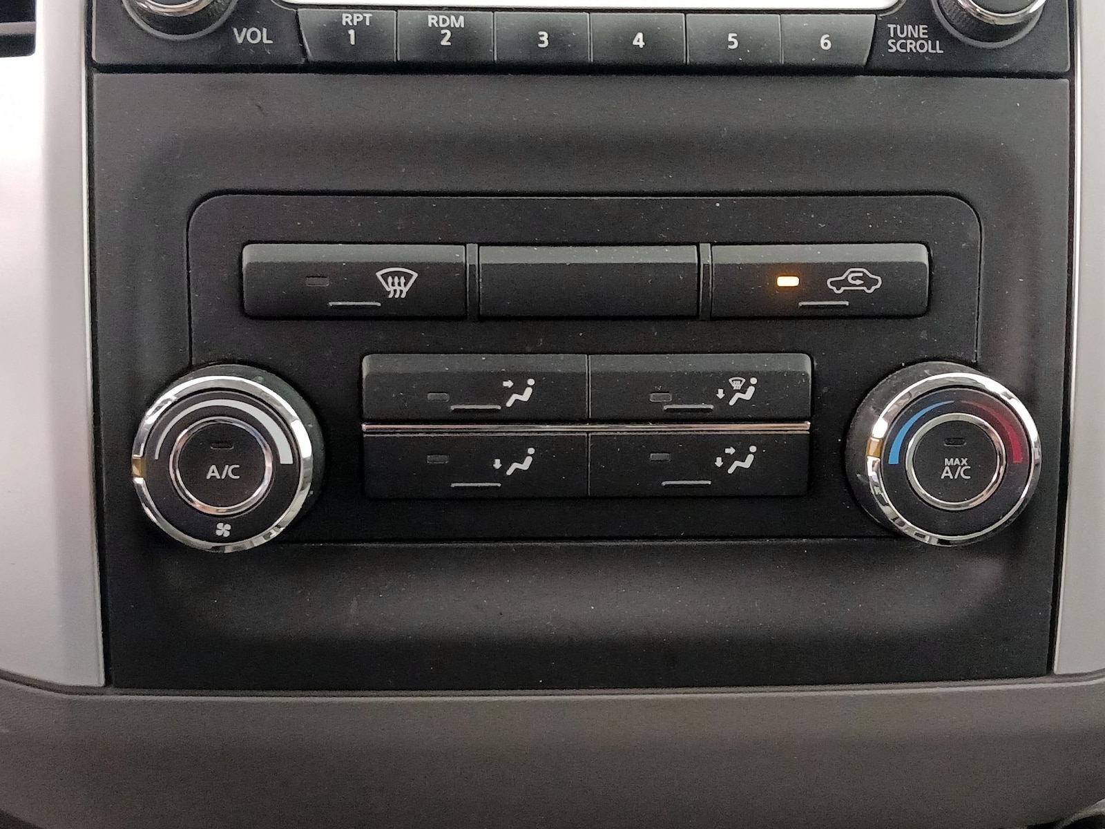2016 Nissan Frontier SV - Photo 16