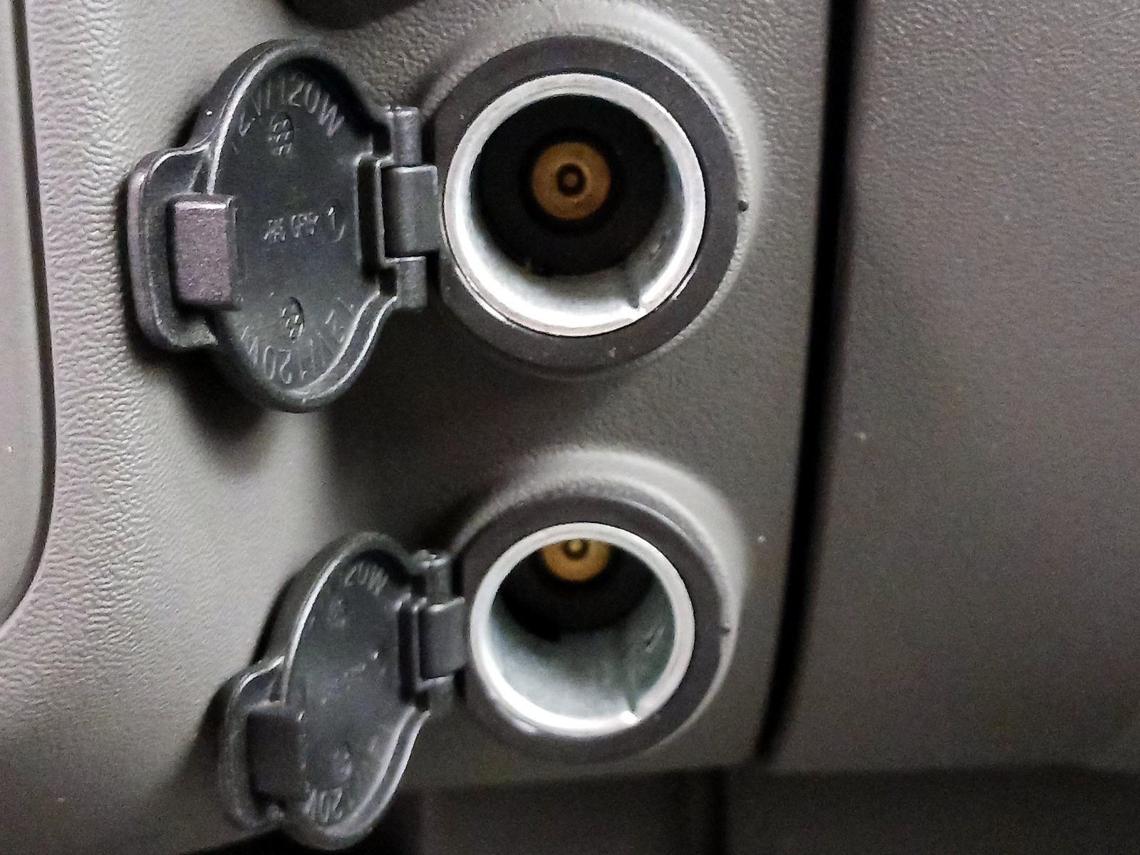 2016 Nissan Frontier SV - Photo 18