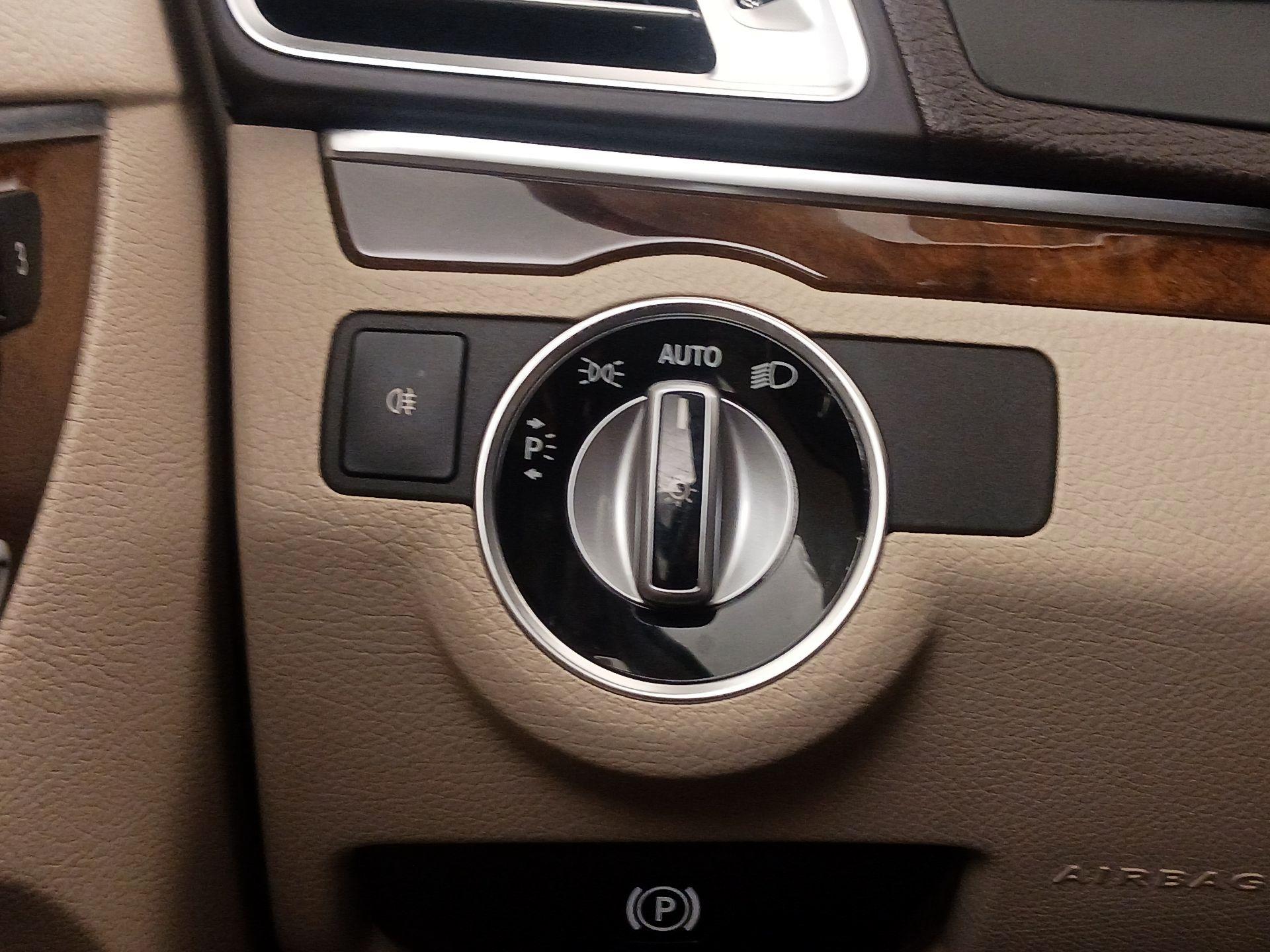 Thumbnail: 2017 Mercedes-Benz E-Class - 13