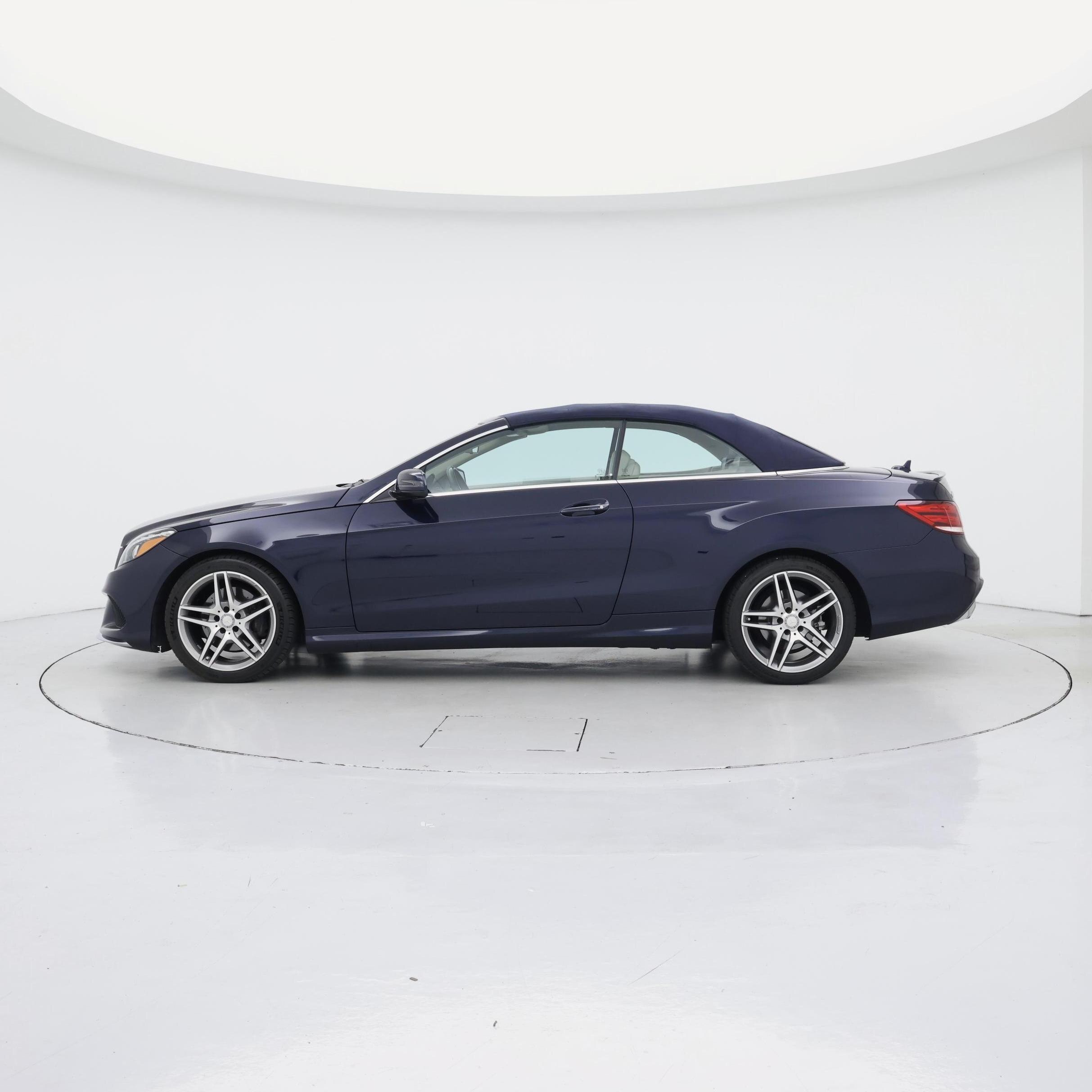 Thumbnail: 2017 Mercedes-Benz E-Class - 3