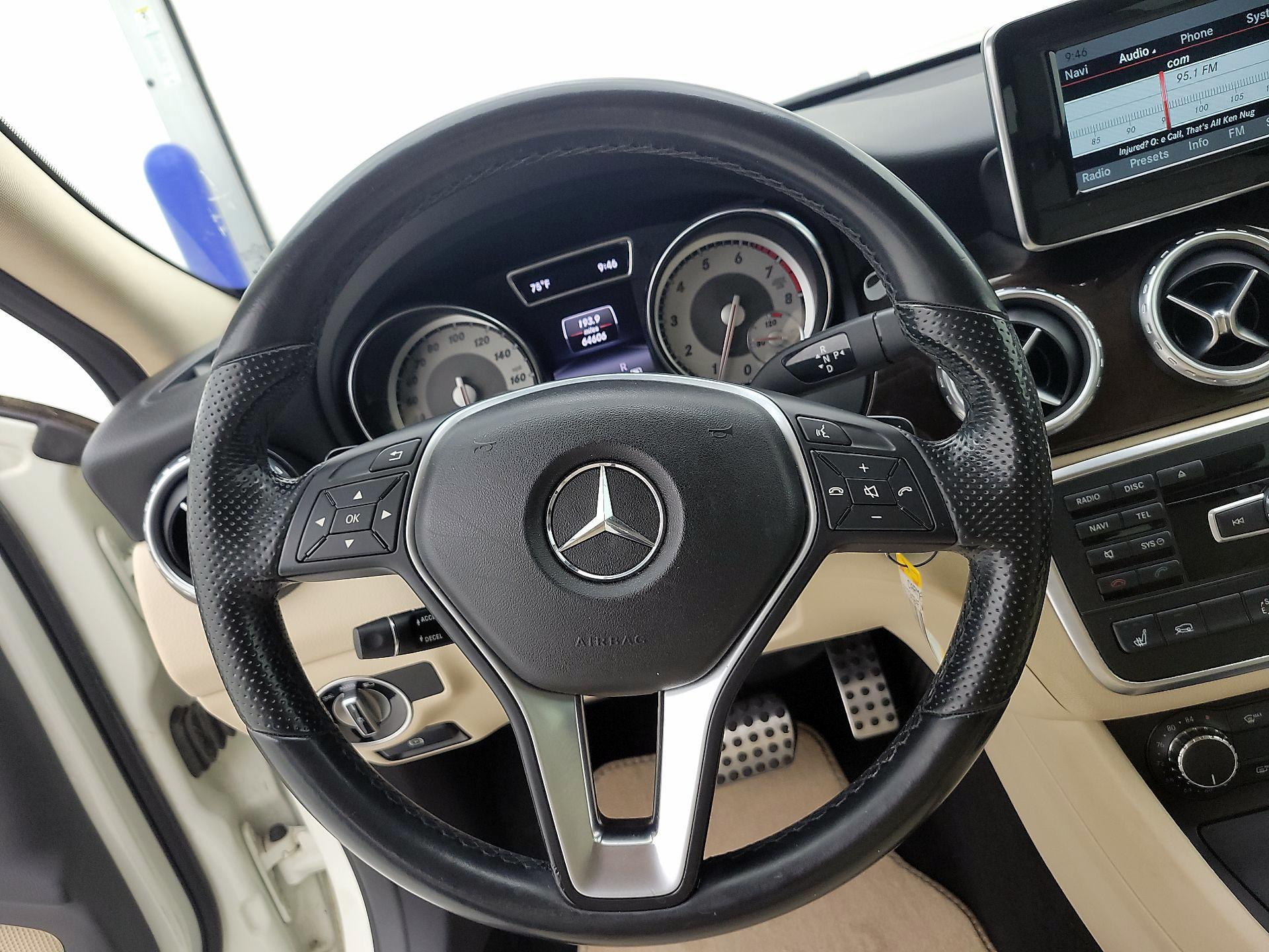 Thumbnail: 2015 Mercedes-Benz GLA - 10