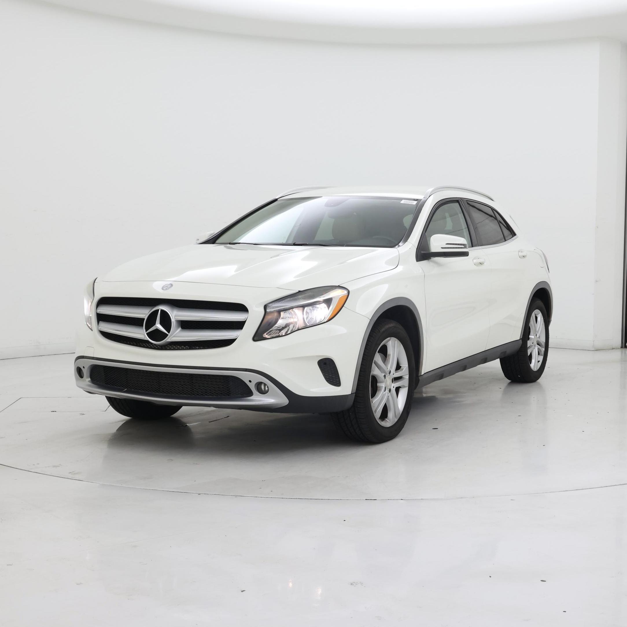 Thumbnail: 2015 Mercedes-Benz GLA - 4