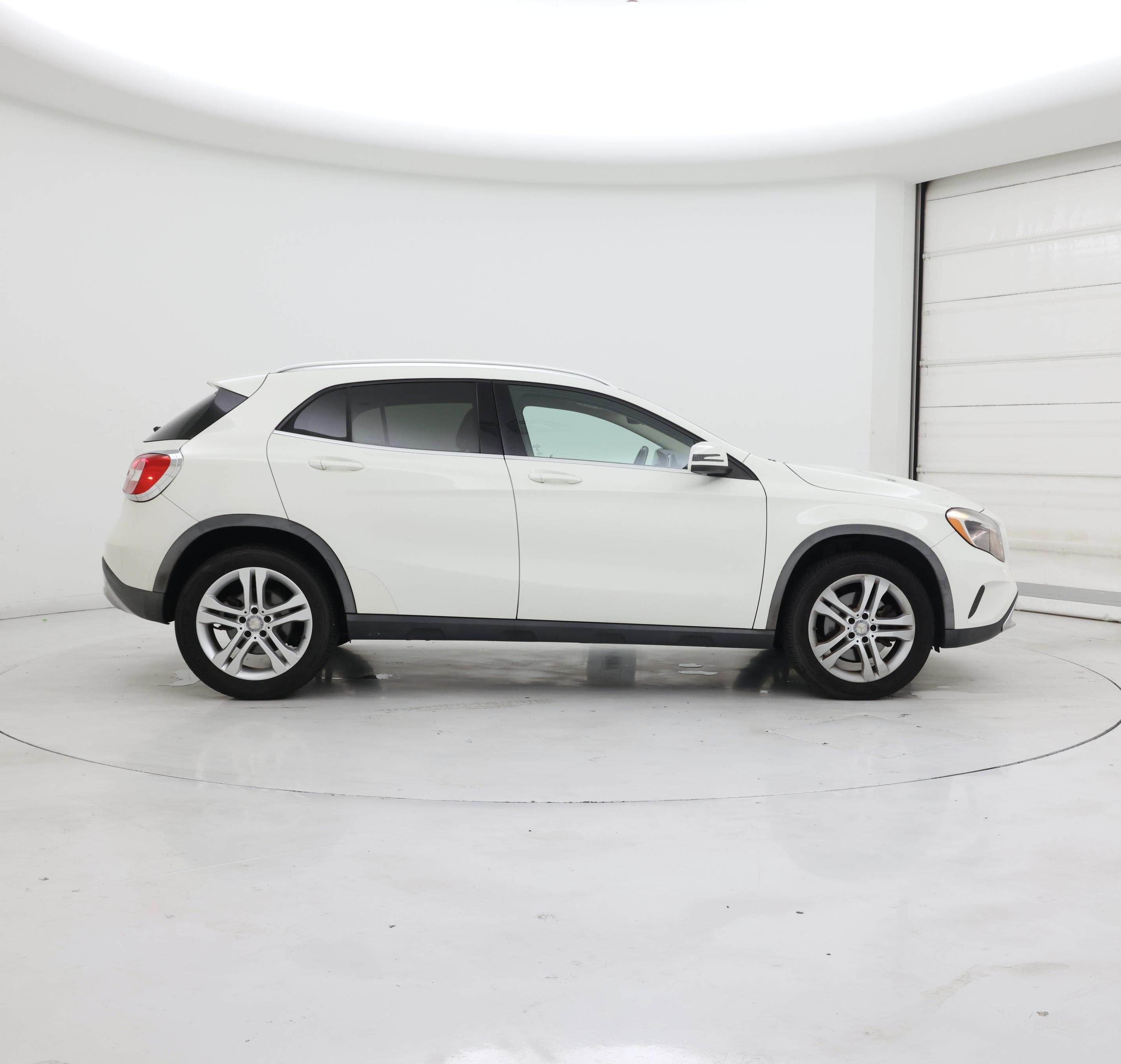 Thumbnail: 2015 Mercedes-Benz GLA - 7