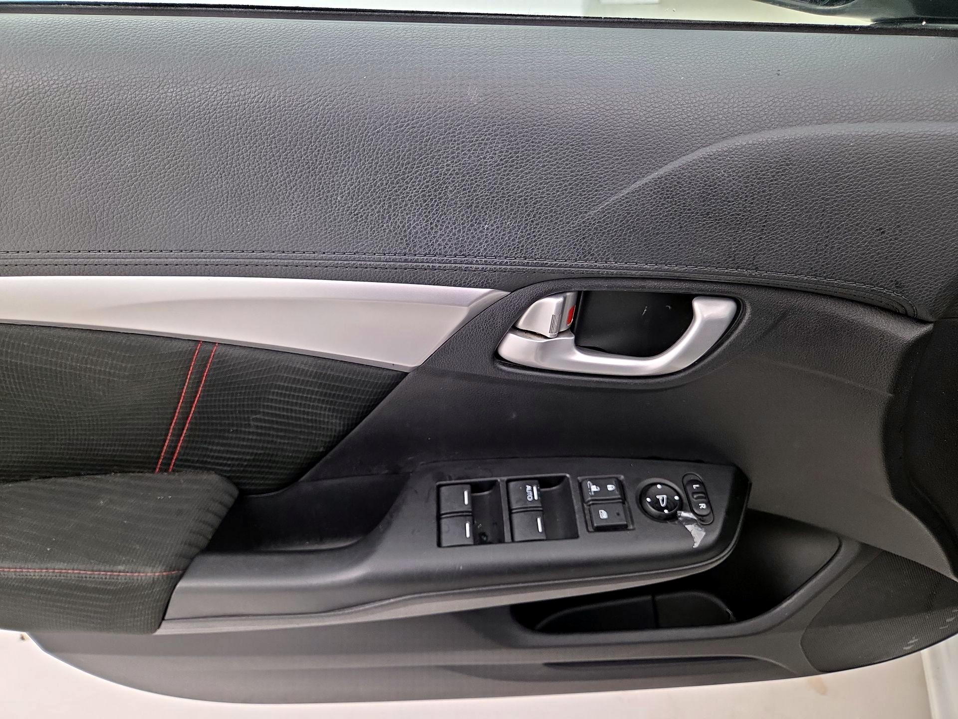 Thumbnail: 2015 Honda Civic - 12