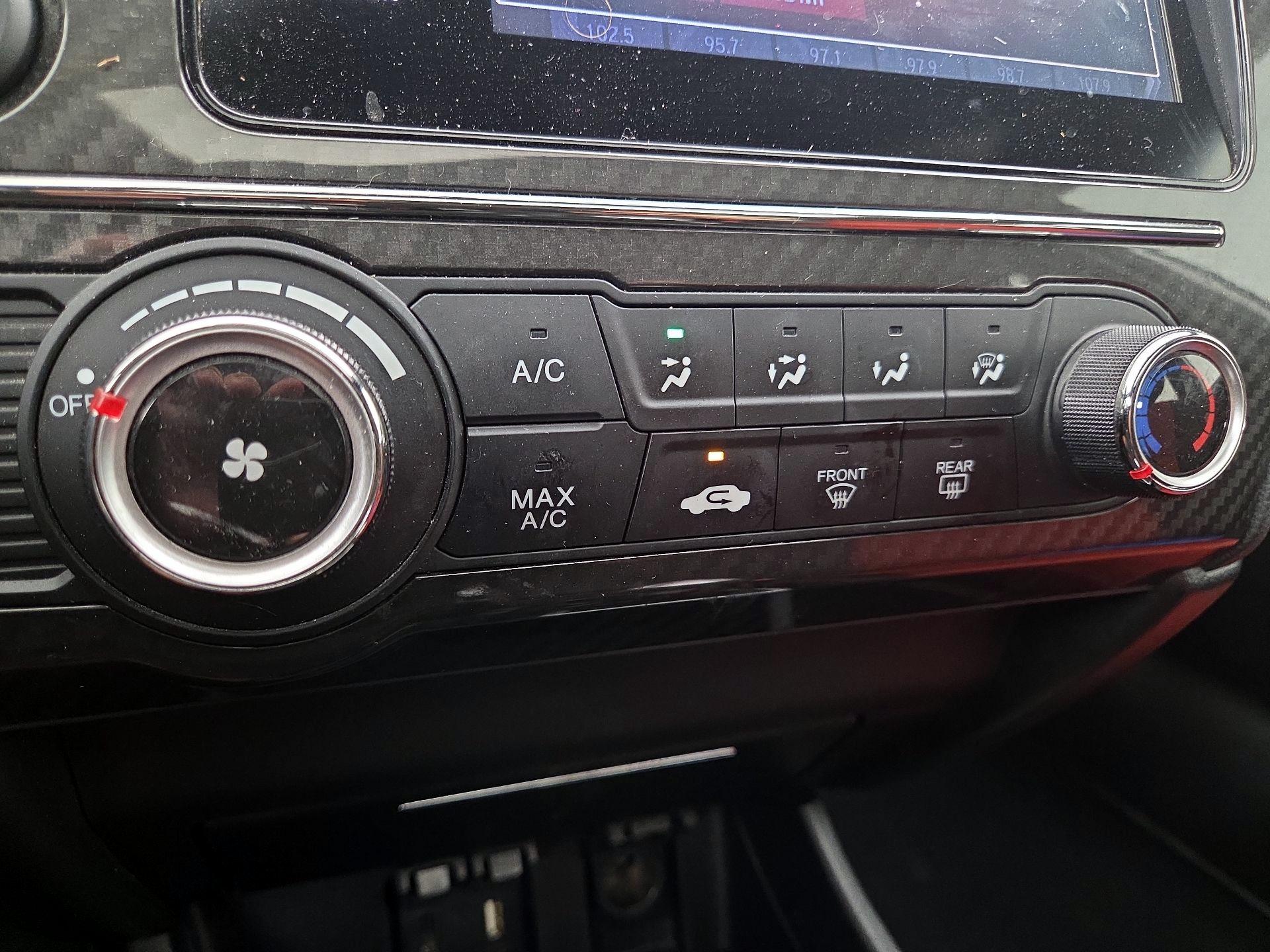 Thumbnail: 2015 Honda Civic - 16