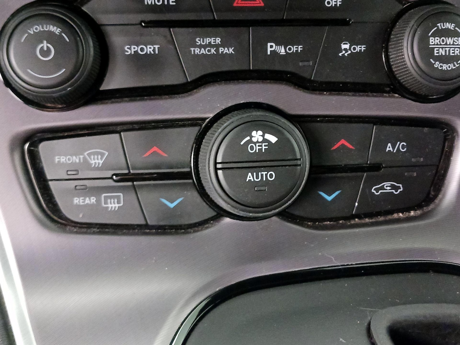 2021 Dodge Challenger R/T - Photo 17