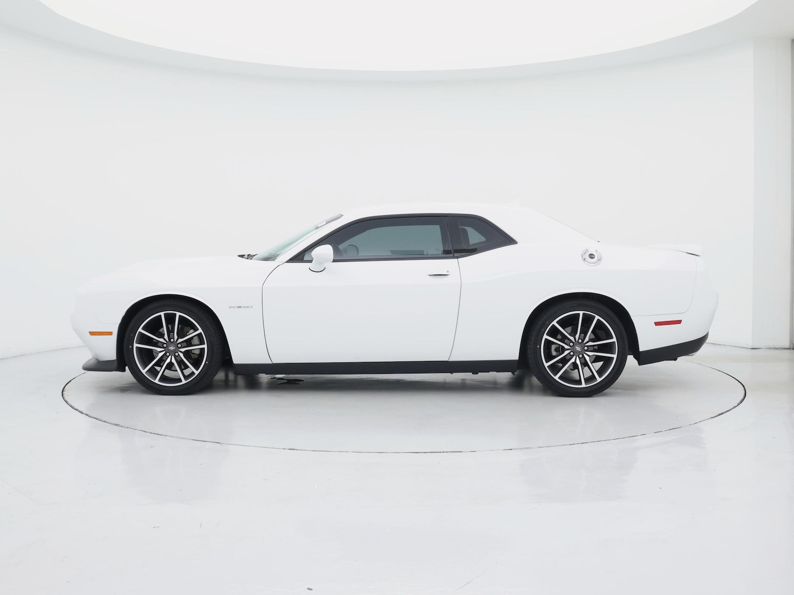 2021 Dodge Challenger R/T - Photo 4
