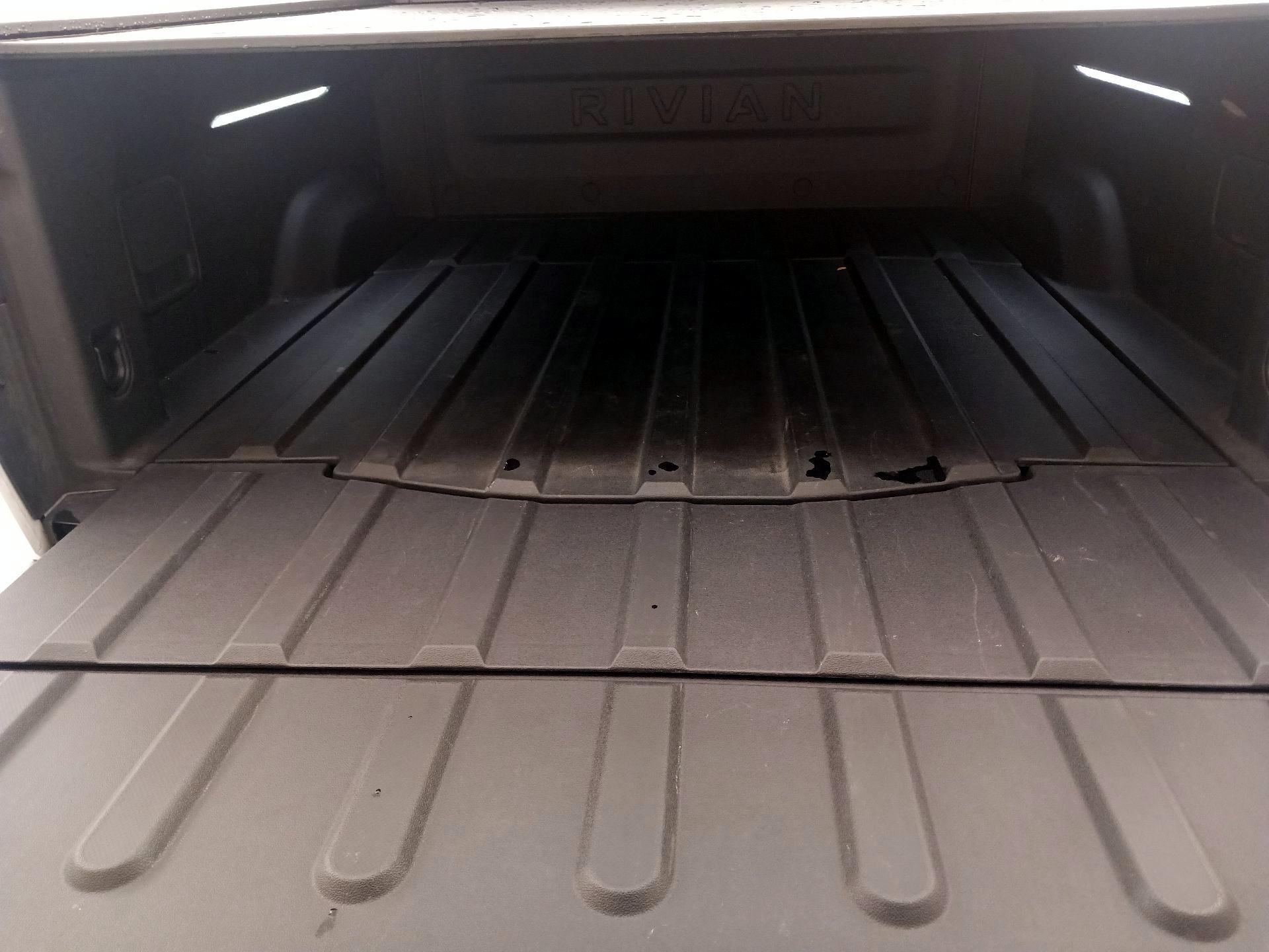 Thumbnail: 2023 Rivian R1T - 19