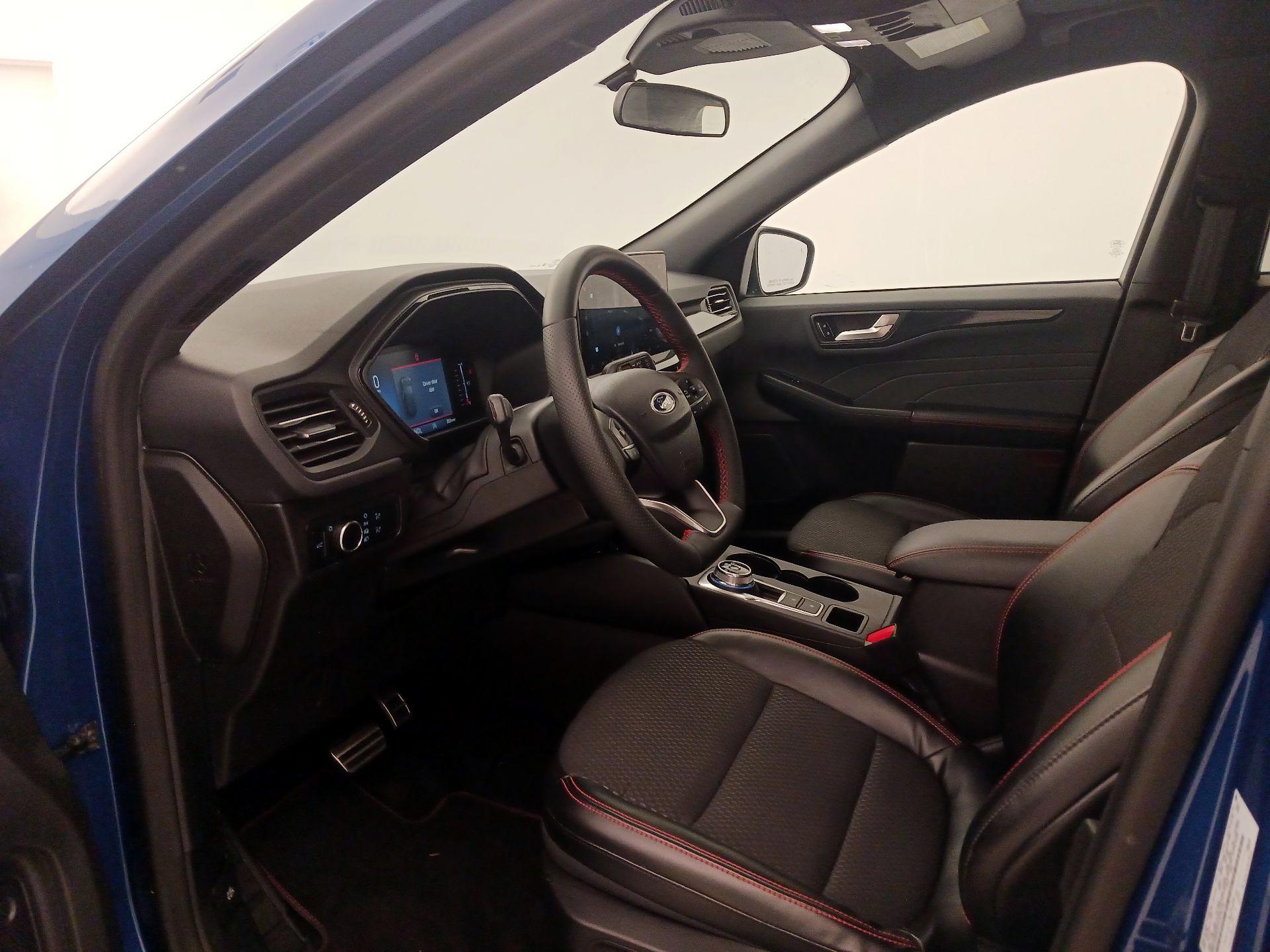 Thumbnail: 2023 Ford Escape - 11