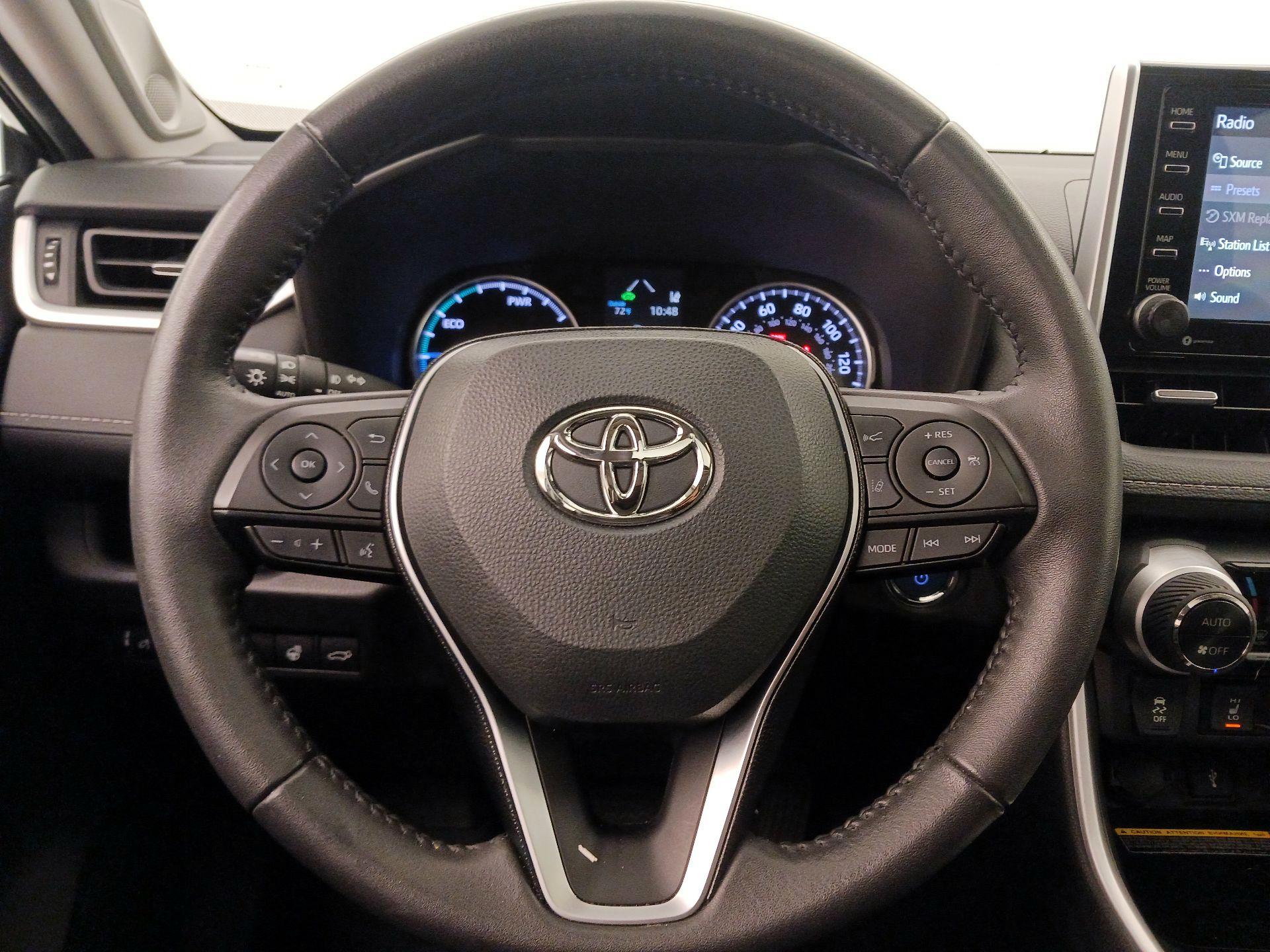 Thumbnail: 2021 Toyota RAV4 - 10