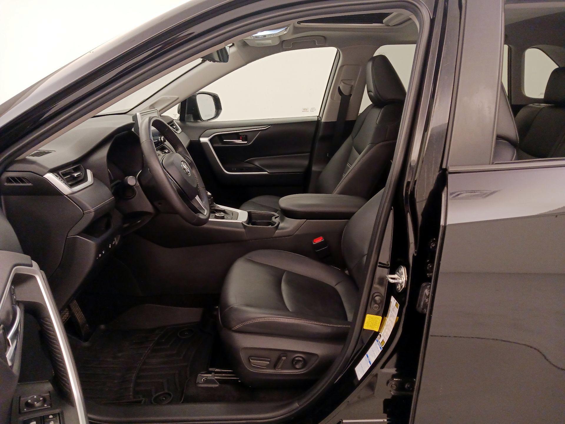 Thumbnail: 2021 Toyota RAV4 - 11