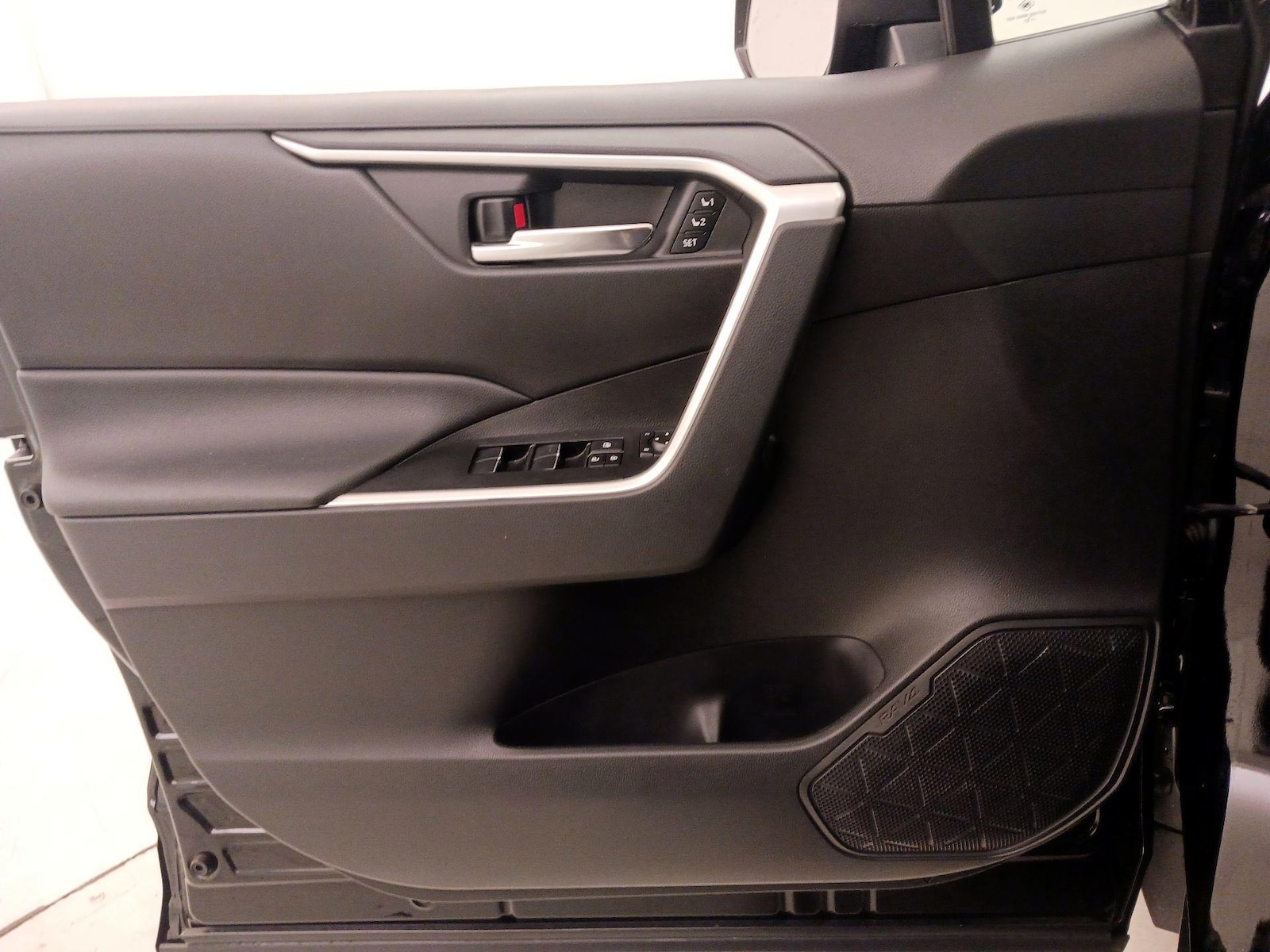 2021 Toyota RAV4 XLE Premium - Photo 13