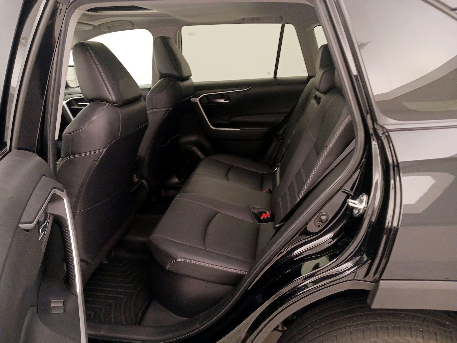 2021 Toyota RAV4 XLE Premium - Photo 21