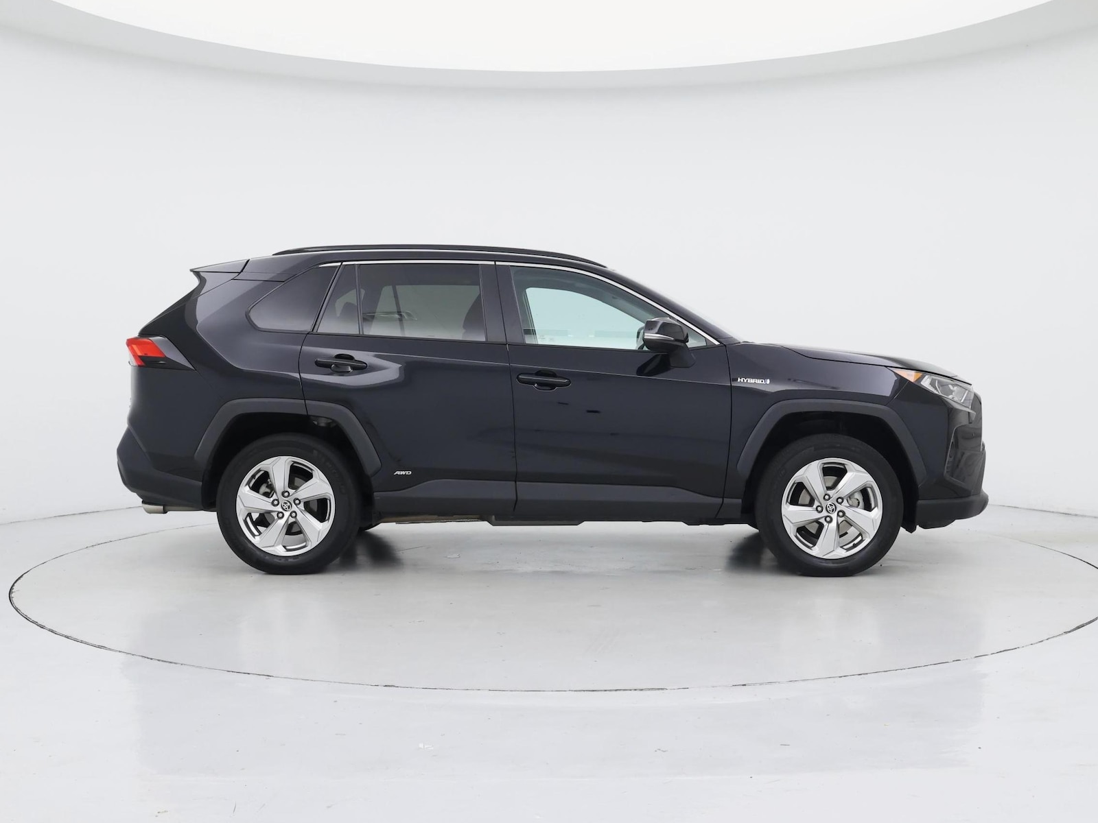 2021 Toyota RAV4 XLE Premium - Photo 8