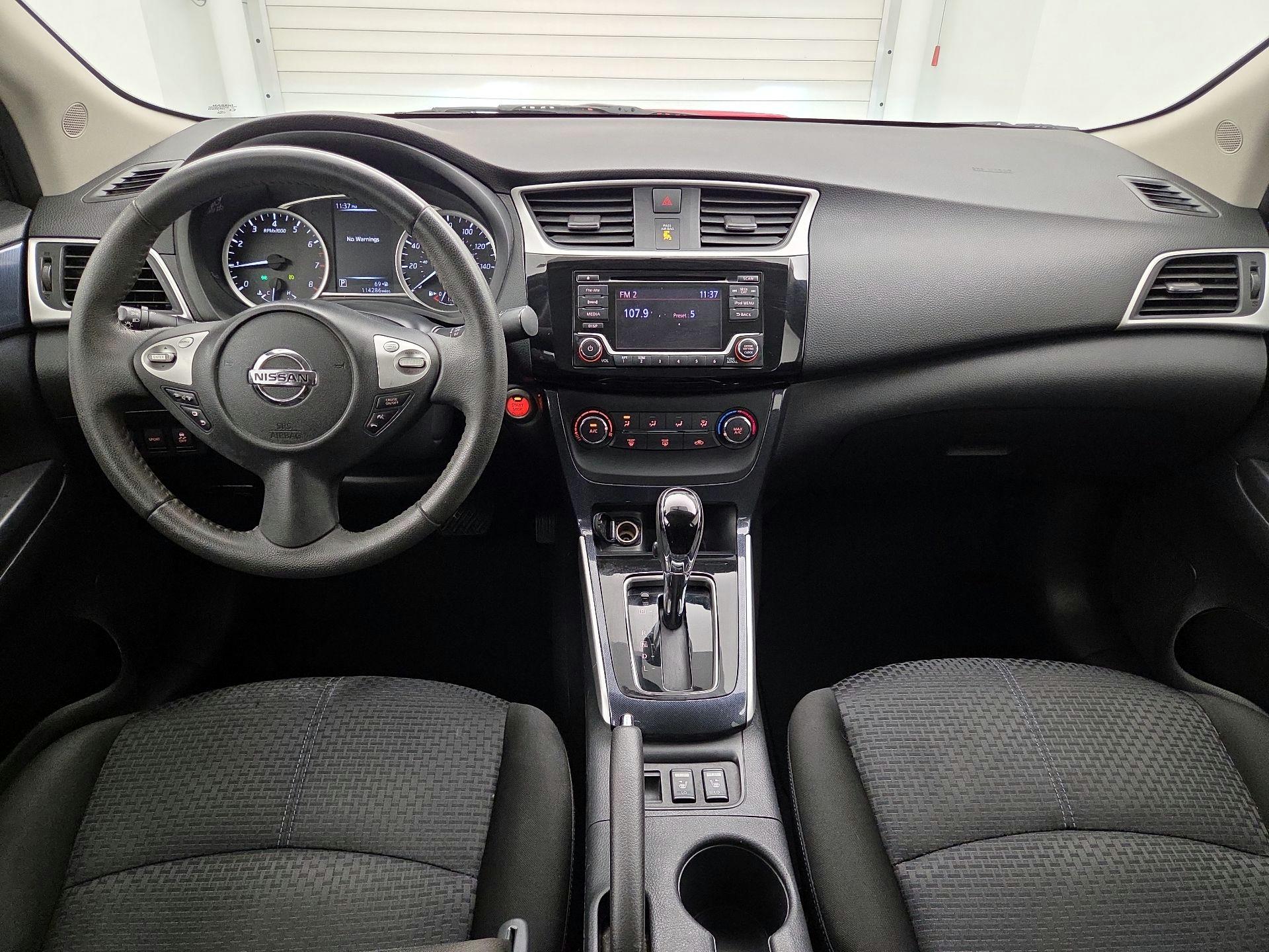 Thumbnail: 2017 Nissan Sentra - 9