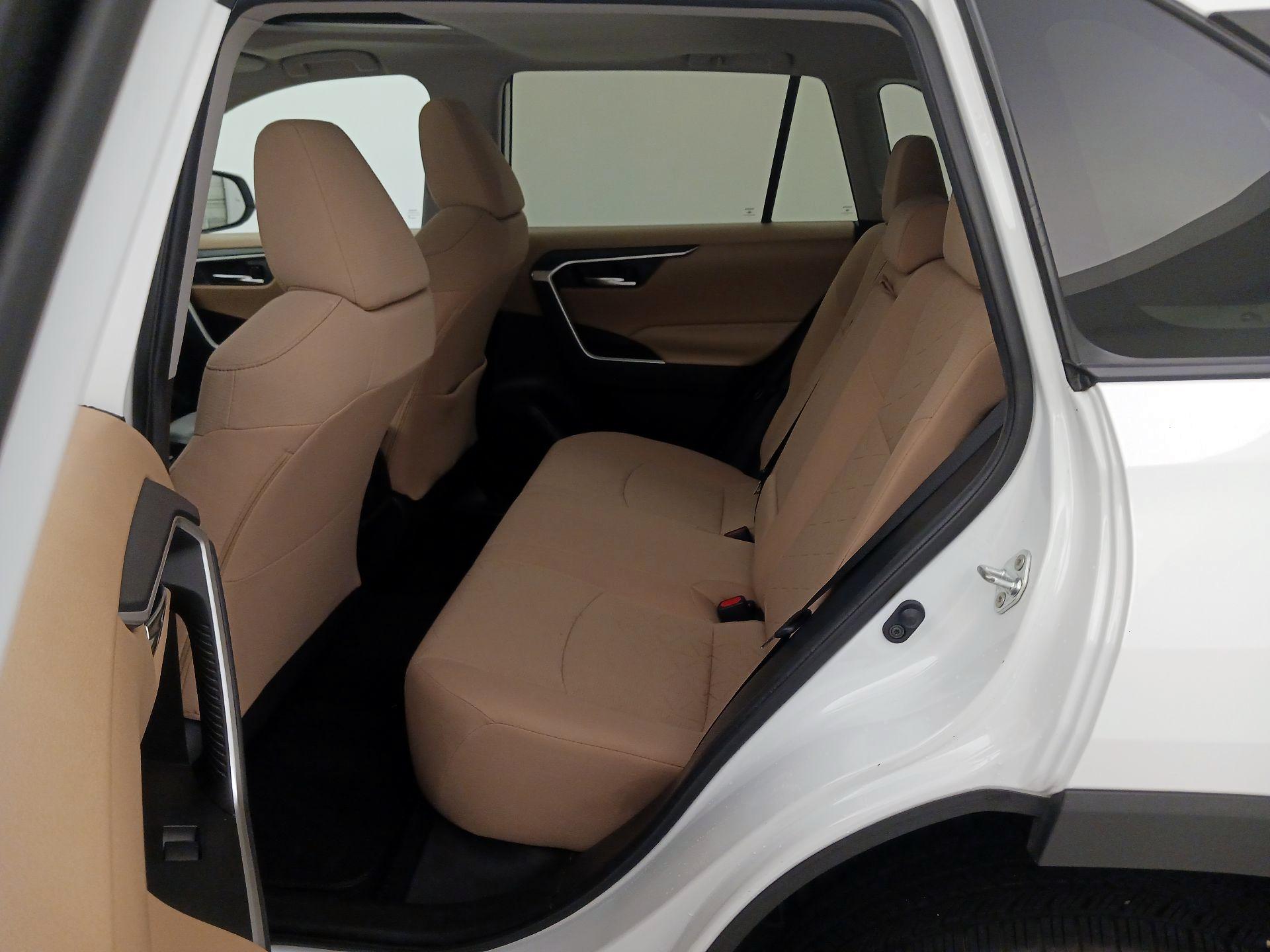 Thumbnail: 2020 Toyota RAV4 - 20