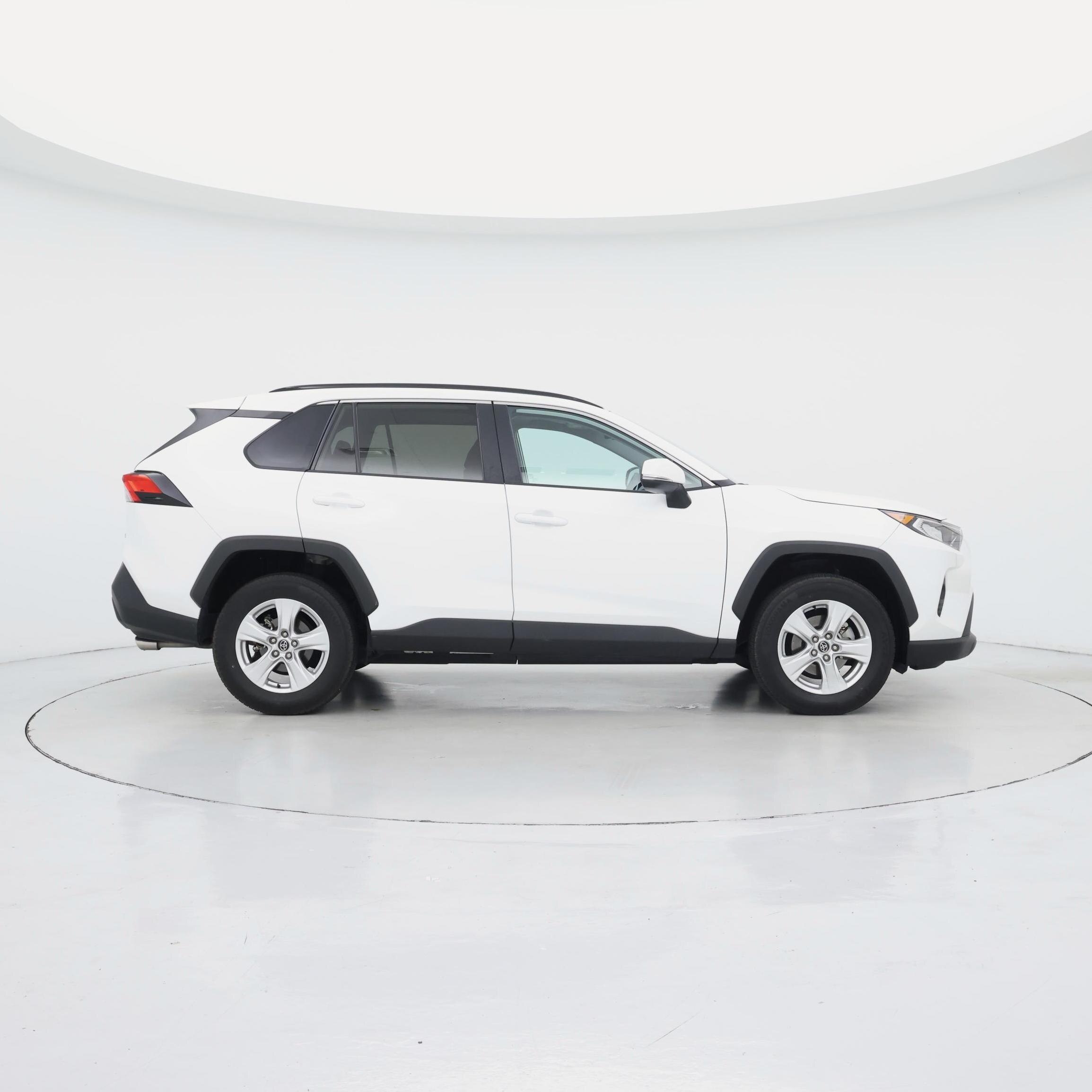 Thumbnail: 2020 Toyota RAV4 - 7