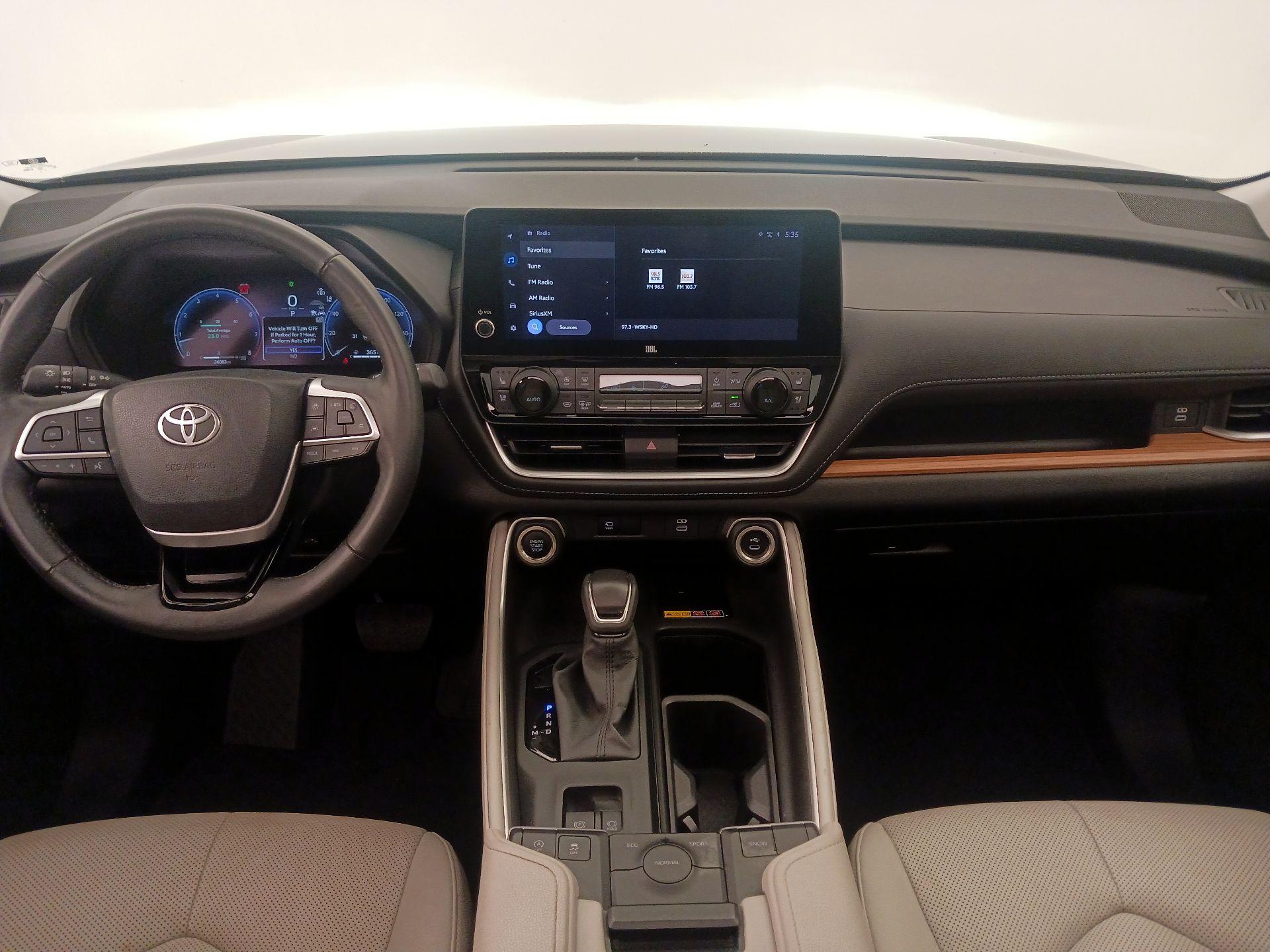 Thumbnail: 2025 Toyota Grand Highlander - 9