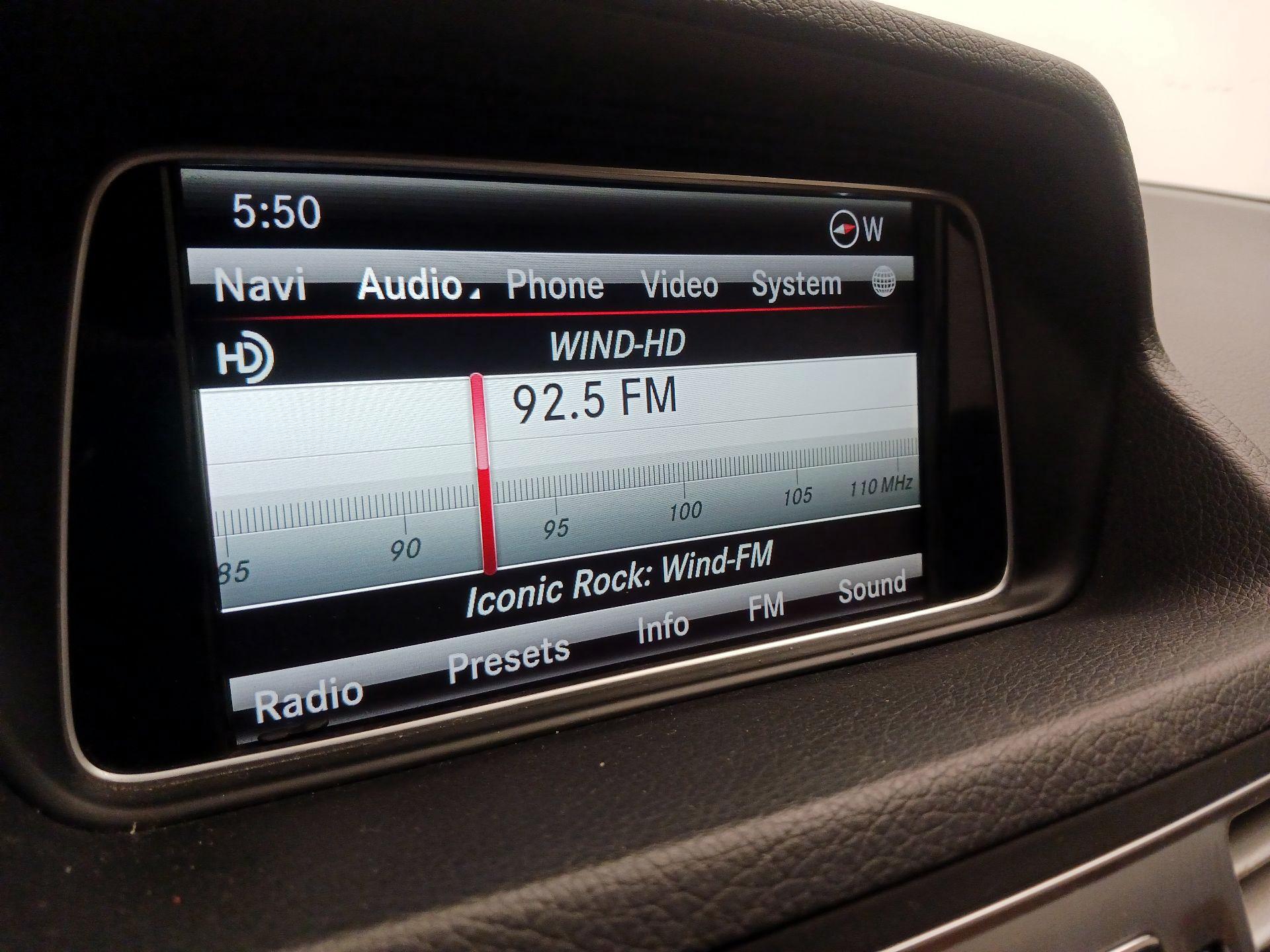 Thumbnail: 2015 Mercedes-Benz E-Class - 16