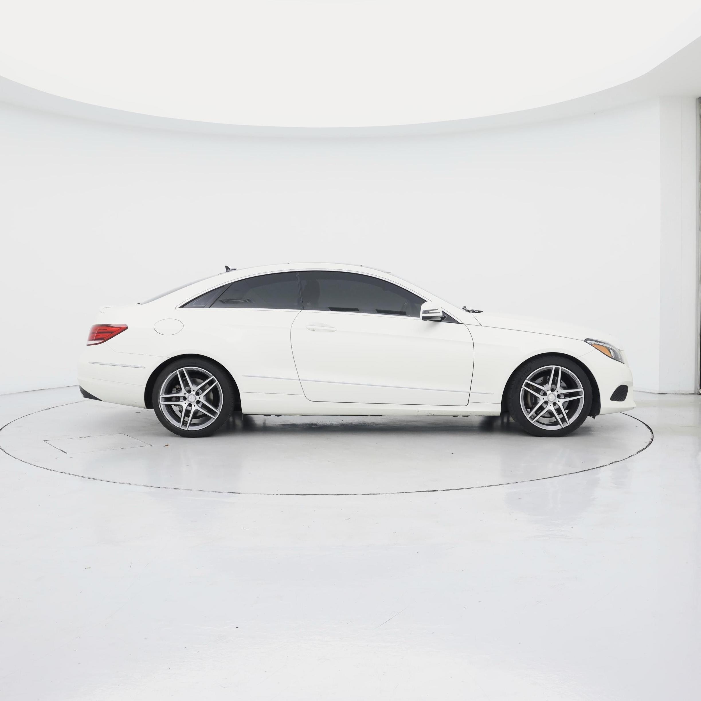 Thumbnail: 2015 Mercedes-Benz E-Class - 7