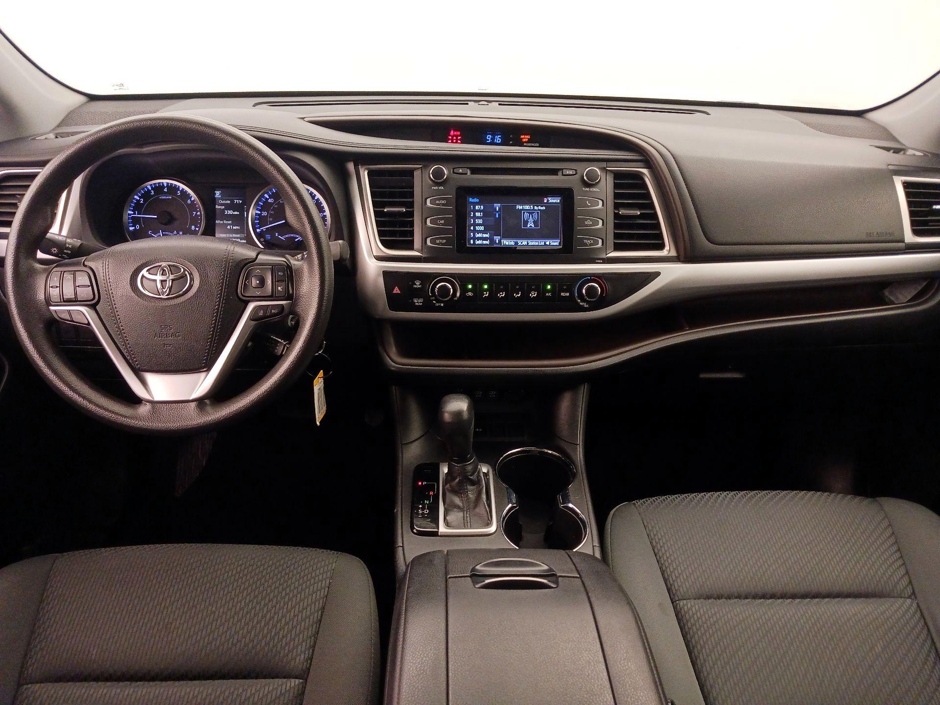Thumbnail: 2019 Toyota Highlander - 9