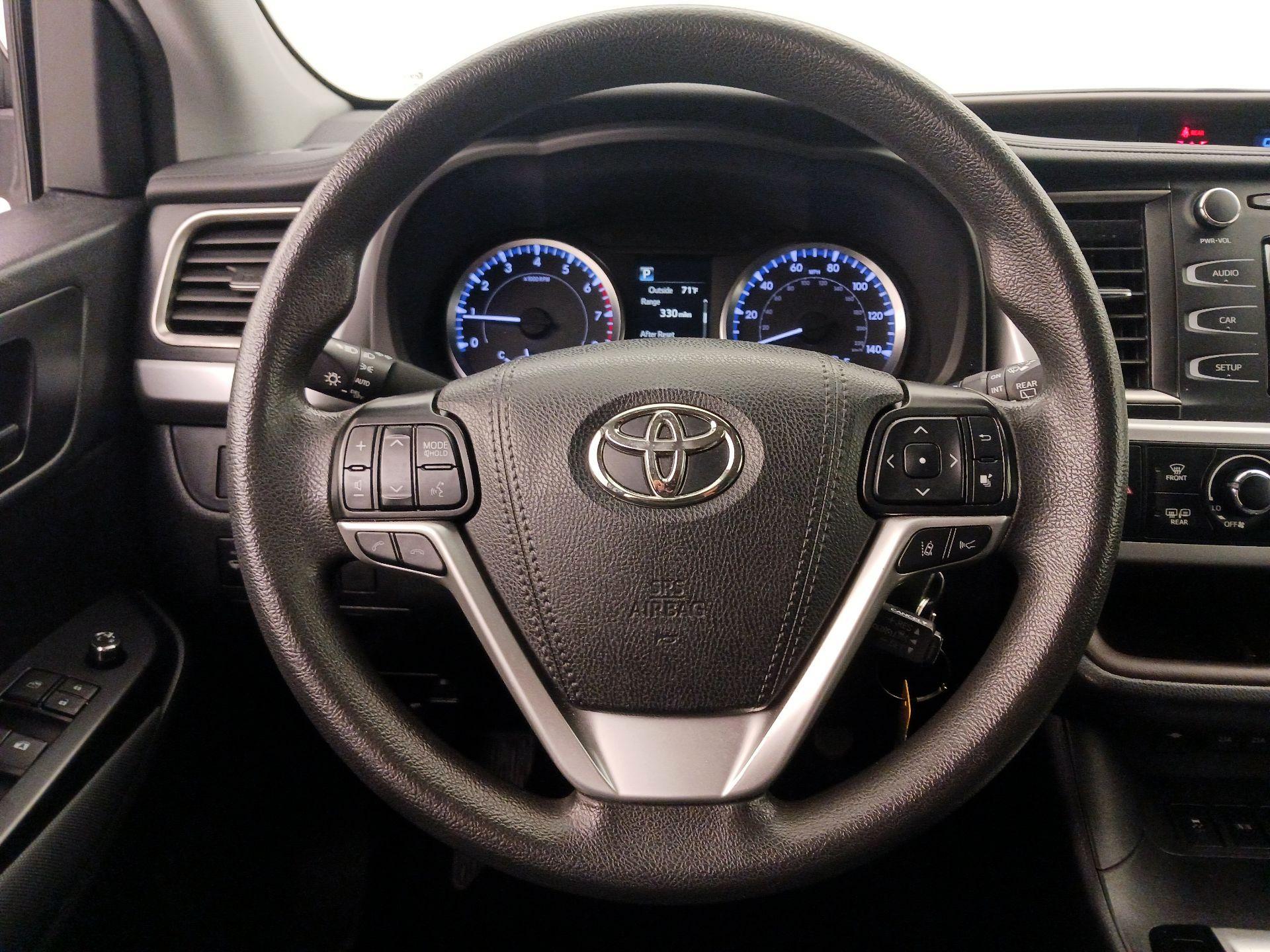 Thumbnail: 2019 Toyota Highlander - 10