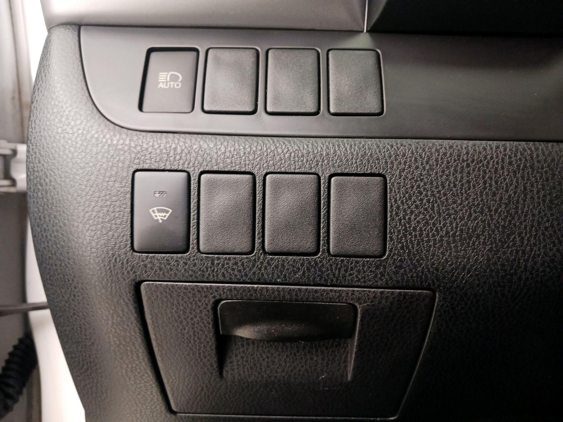 Thumbnail: 2019 Toyota Highlander - 13