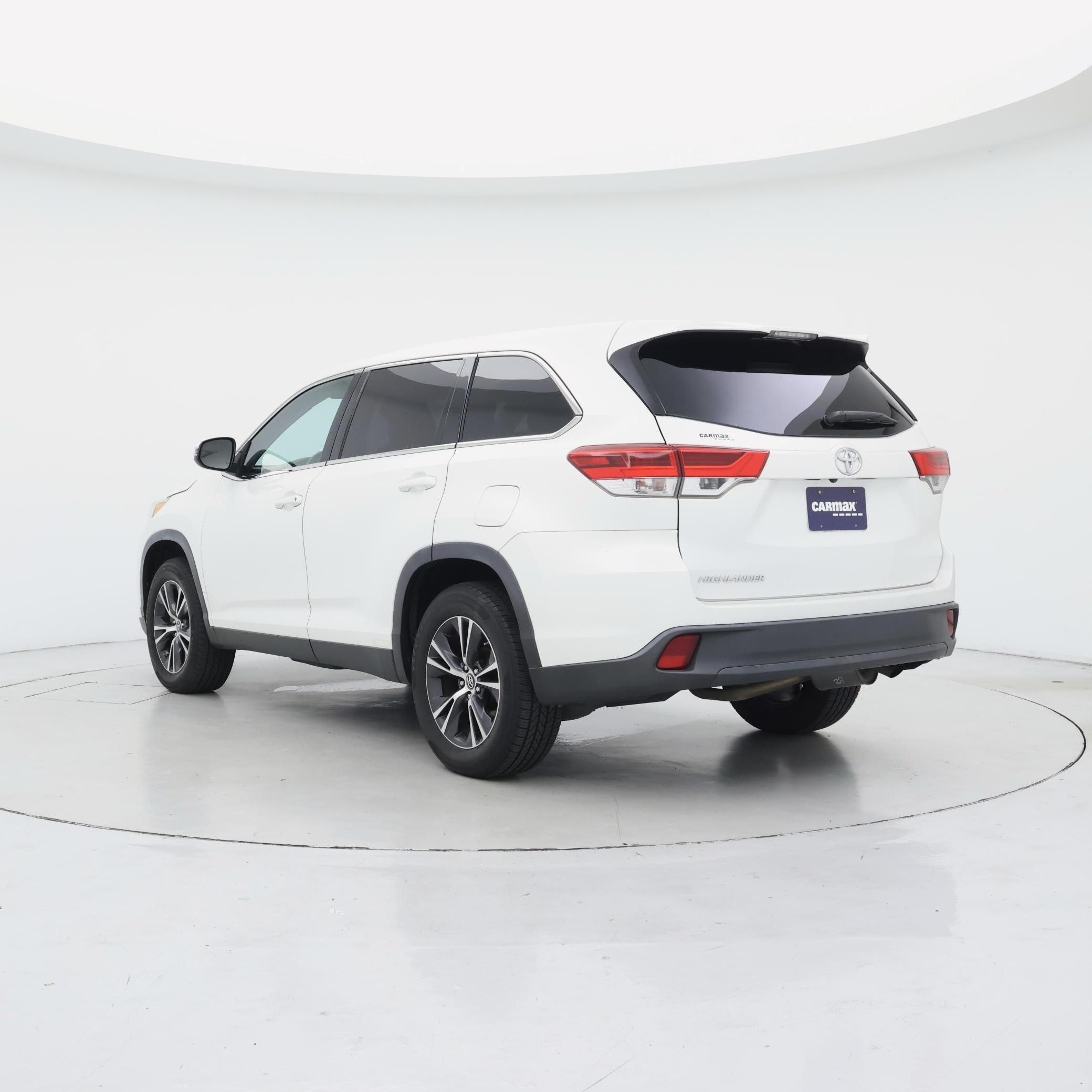 Thumbnail: 2019 Toyota Highlander - 2