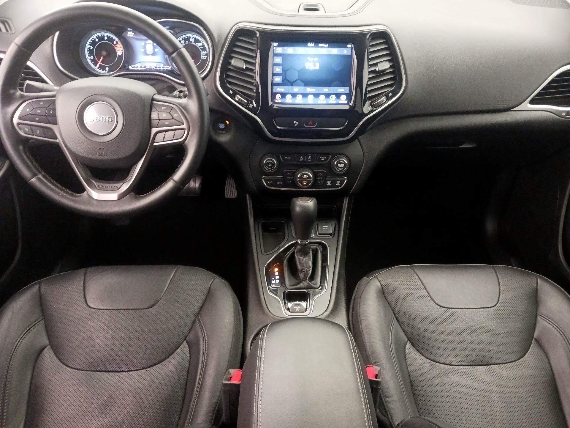 Thumbnail: 2019 Jeep Cherokee - 9