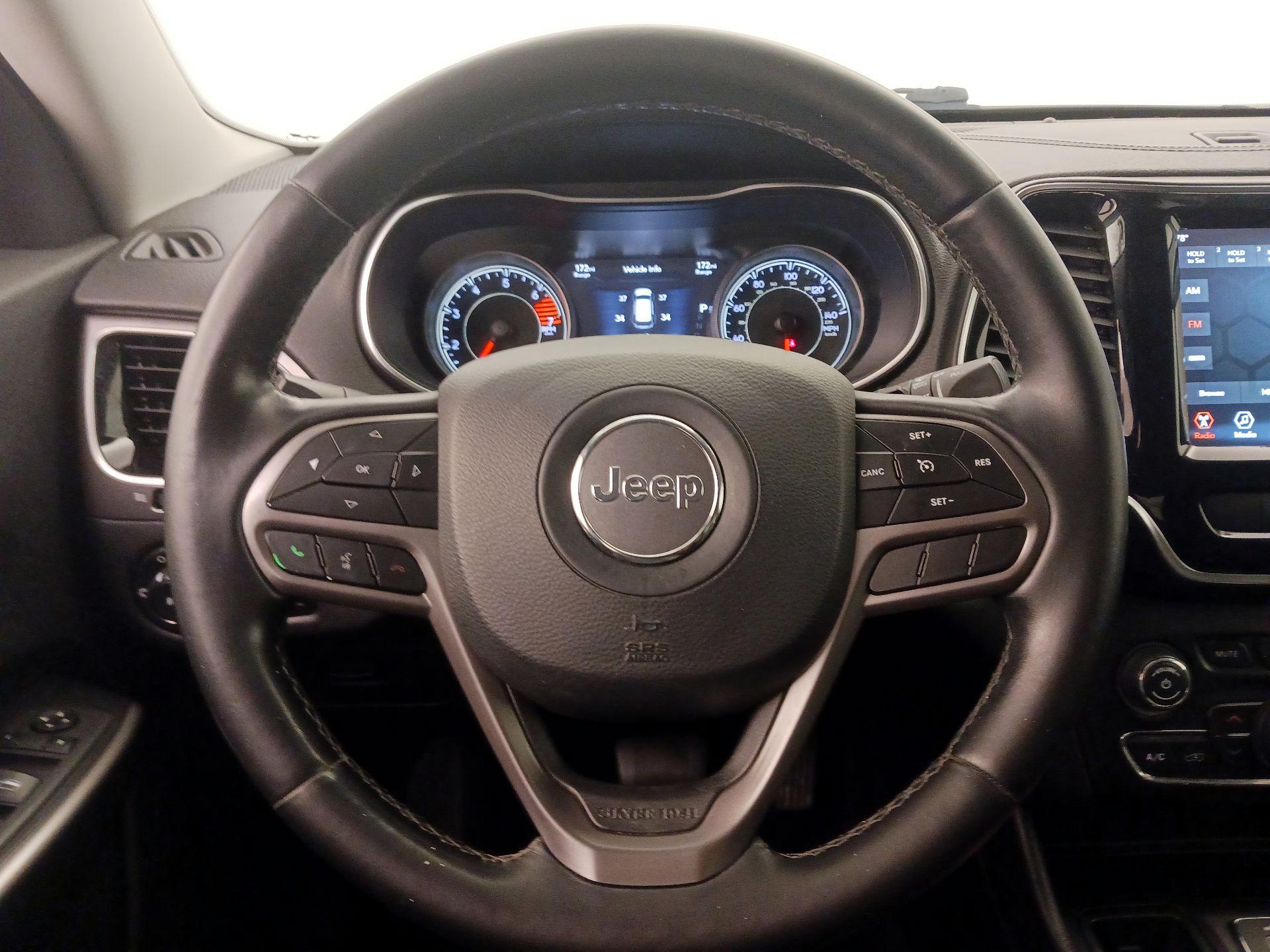 Thumbnail: 2019 Jeep Cherokee - 10