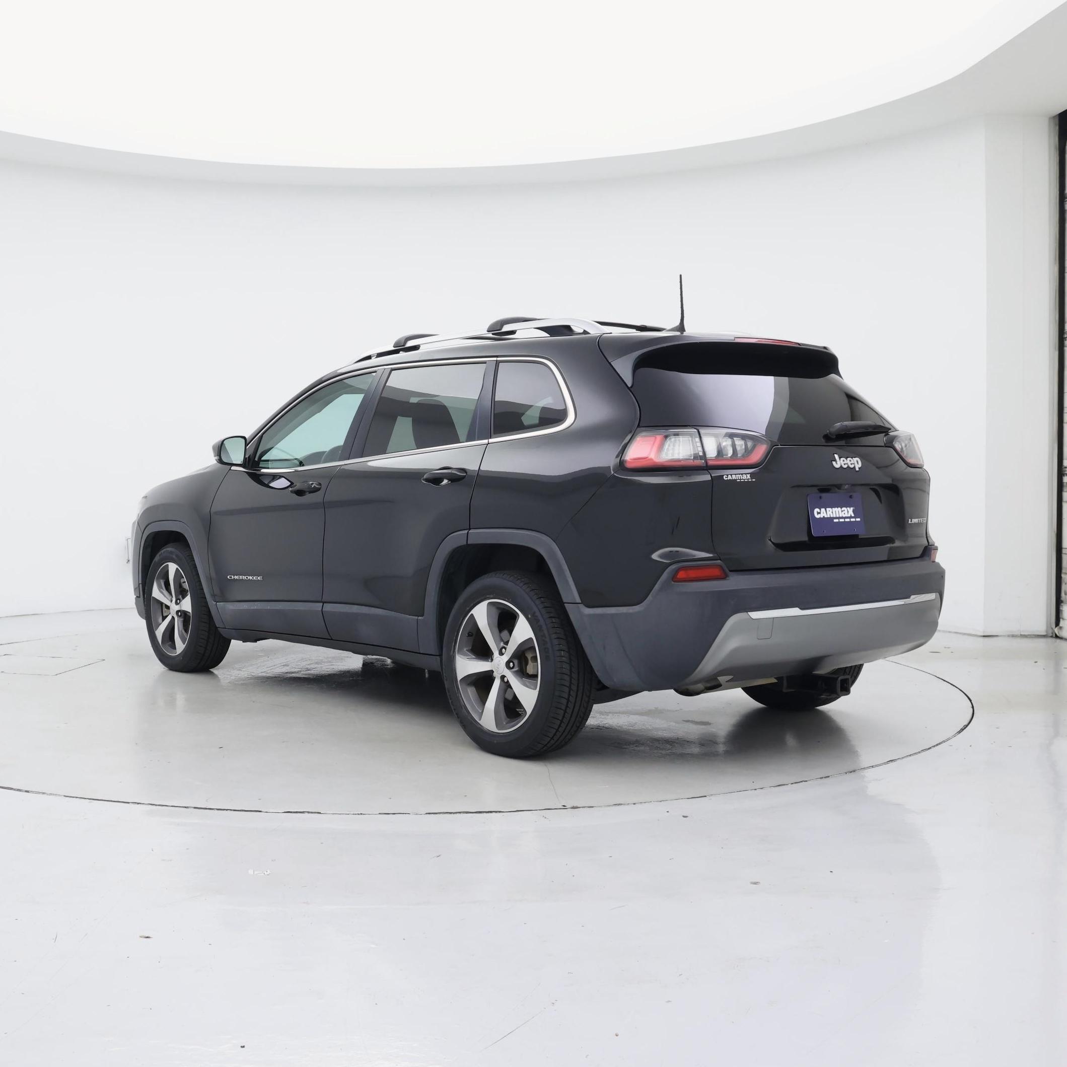 Thumbnail: 2019 Jeep Cherokee - 2