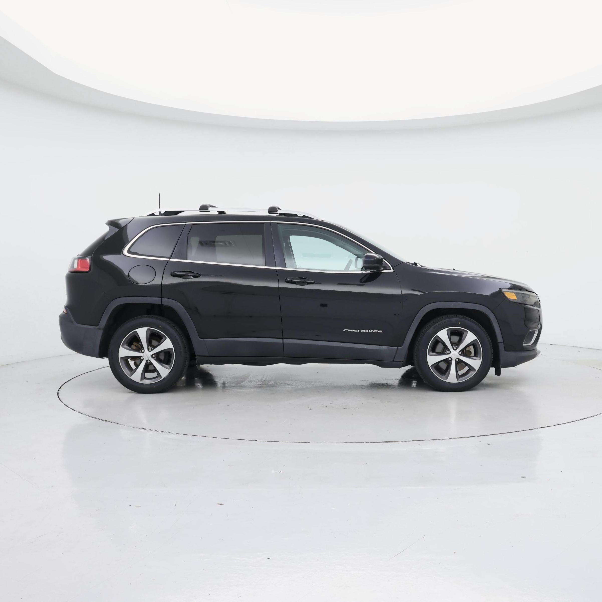 Thumbnail: 2019 Jeep Cherokee - 7