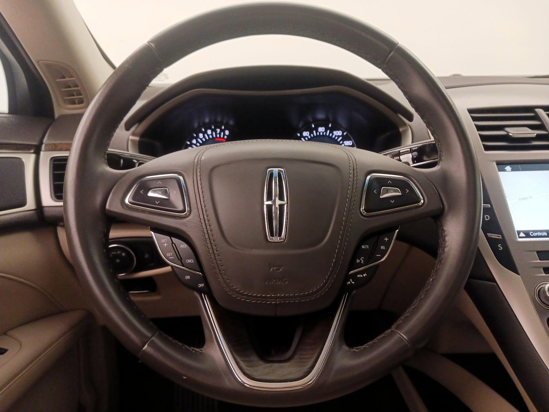 Thumbnail: 2018 Lincoln MKZ - 10