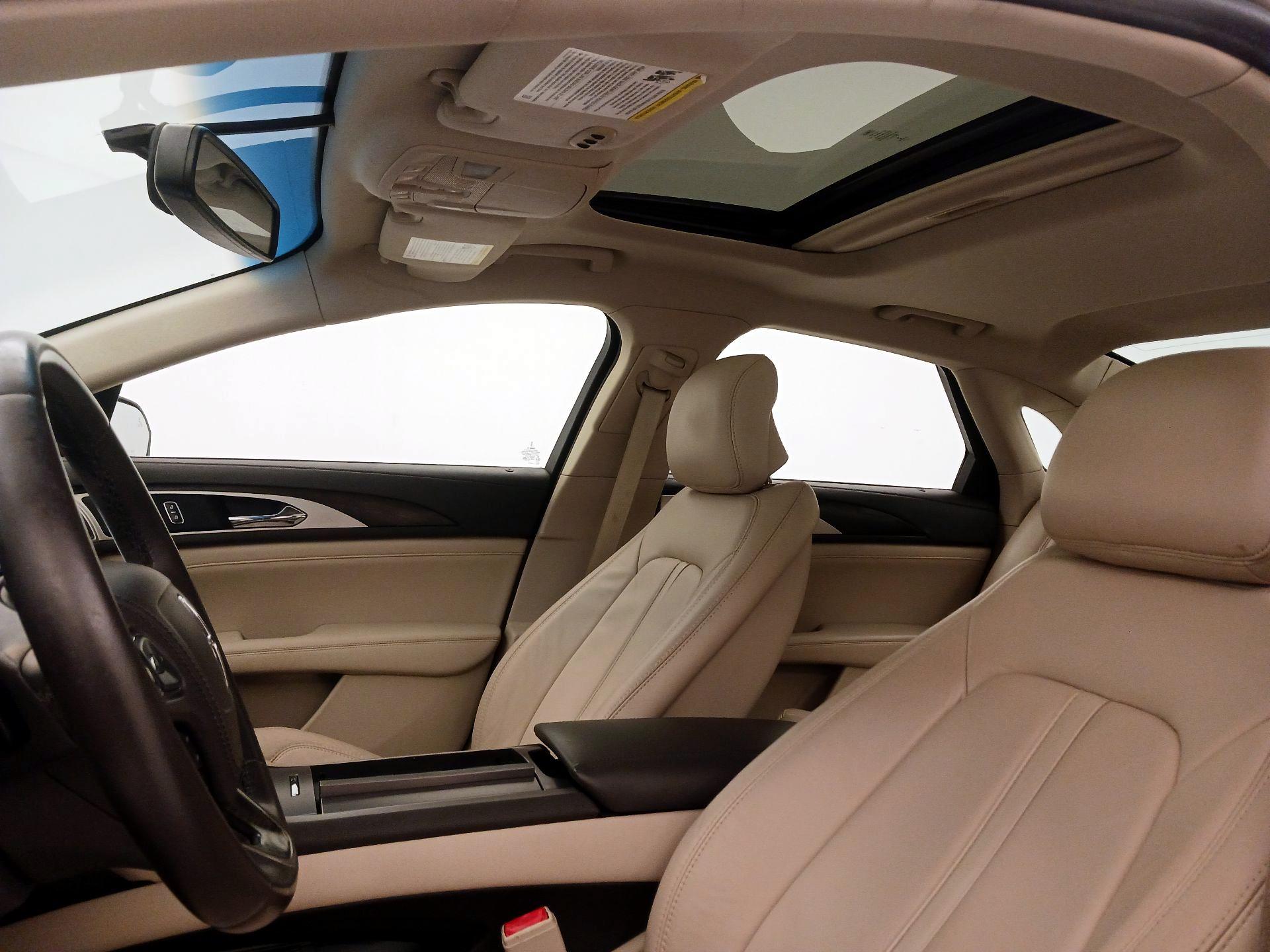 Thumbnail: 2018 Lincoln MKZ - 20