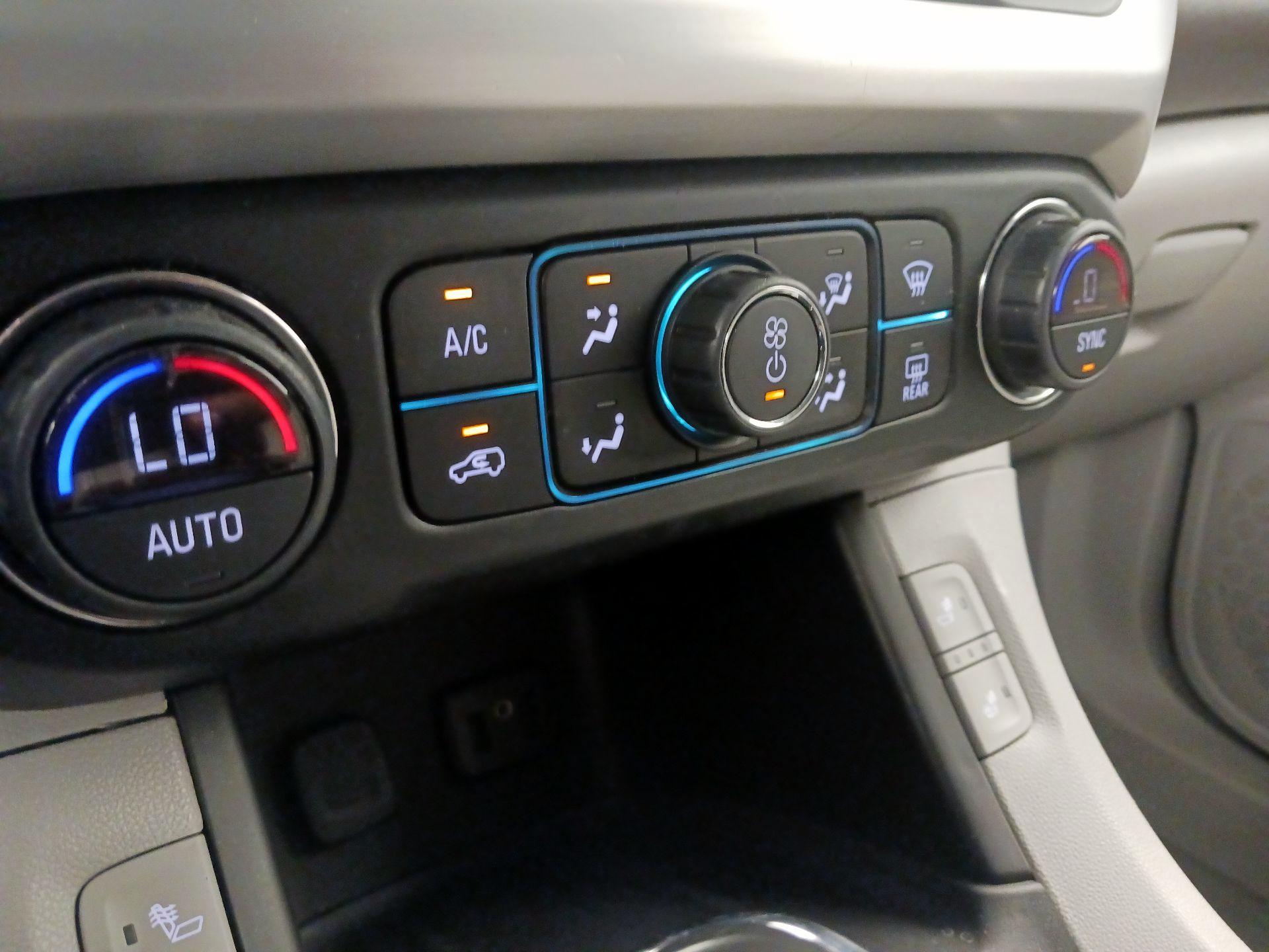 Thumbnail: 2019 GMC Acadia - 17