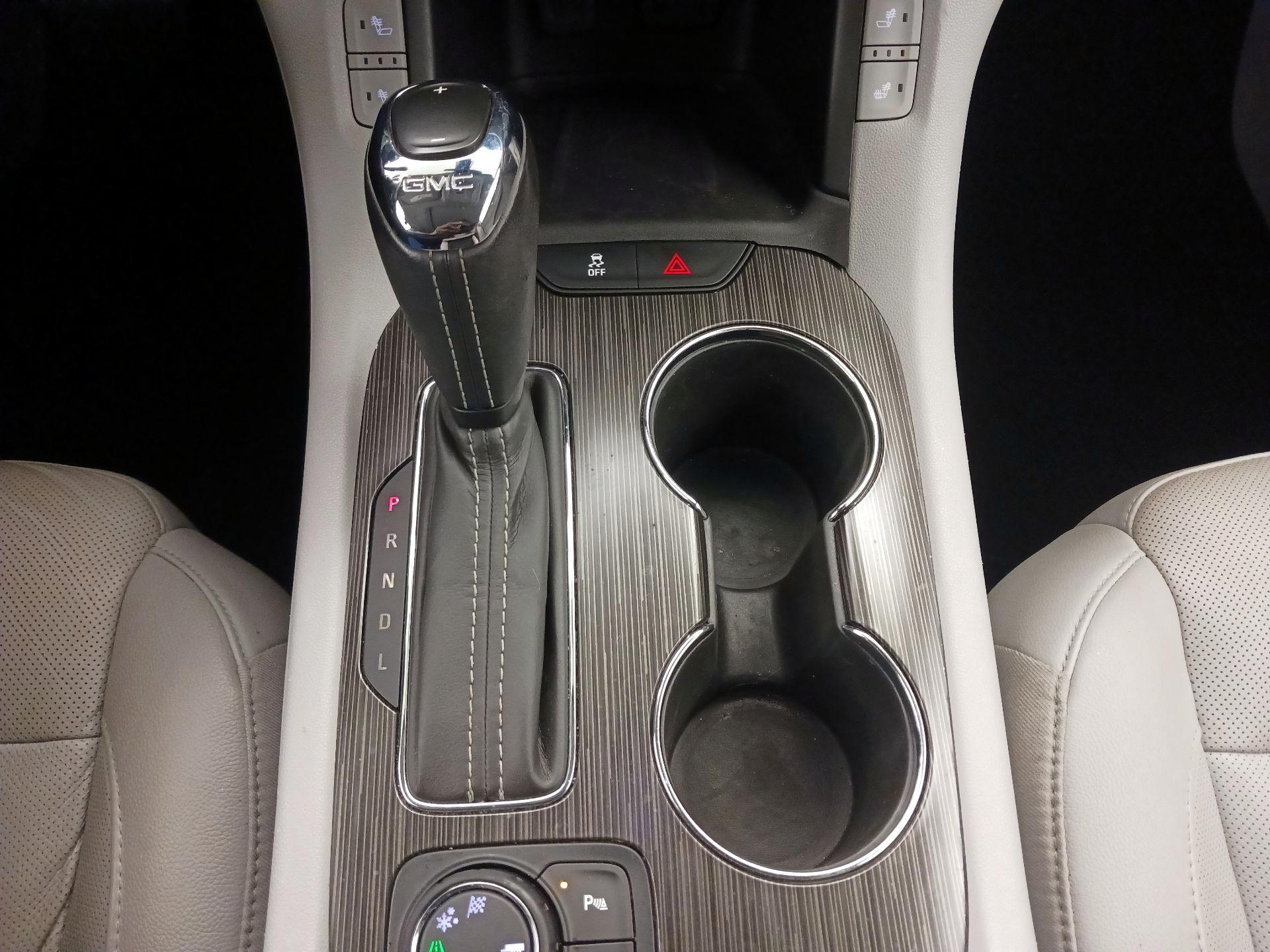 Thumbnail: 2019 GMC Acadia - 18