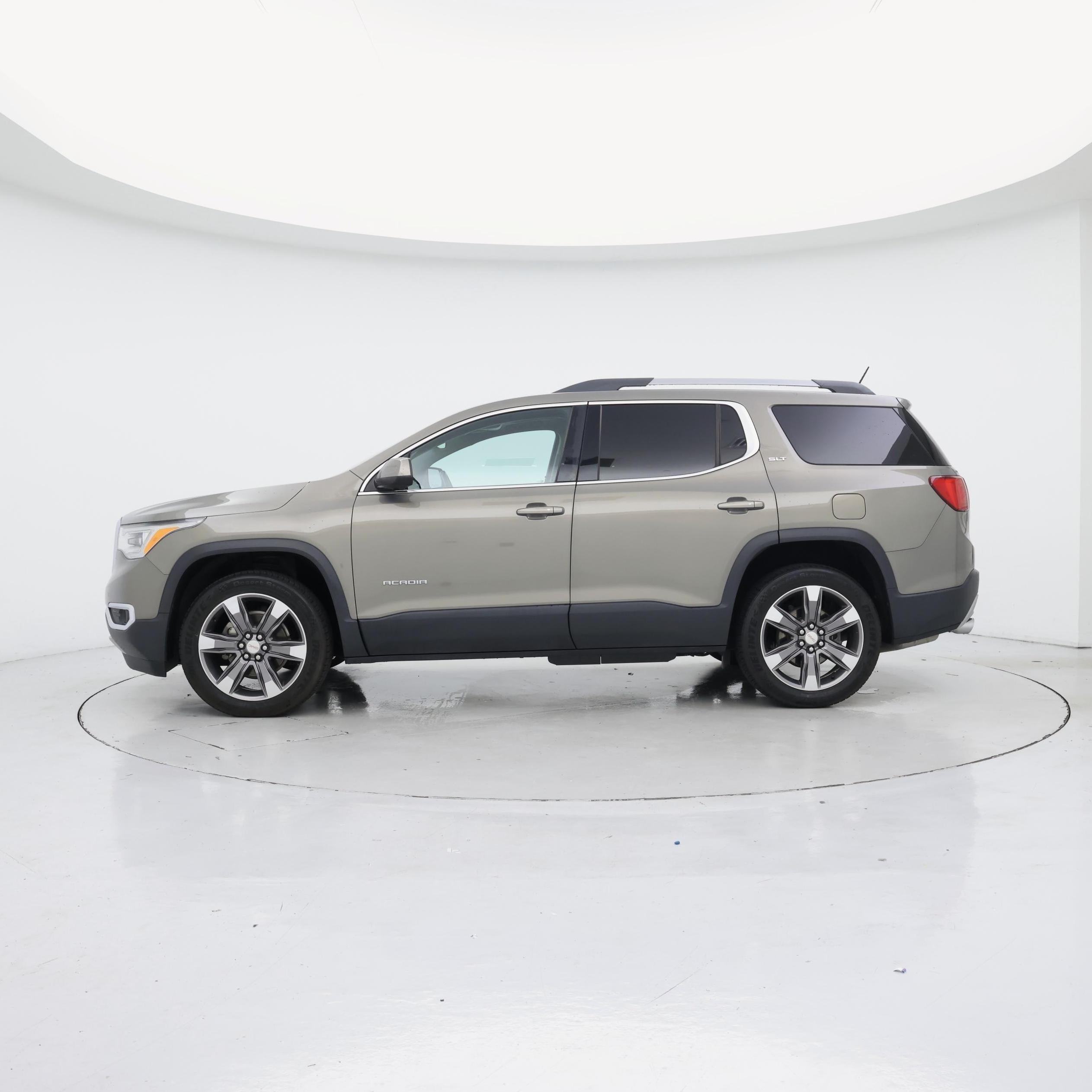 Thumbnail: 2019 GMC Acadia - 3
