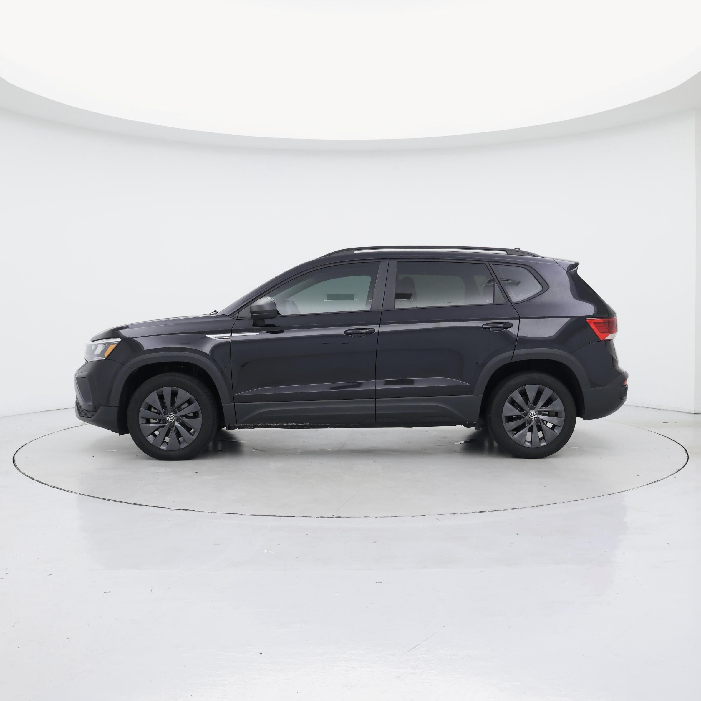 Thumbnail: 2023 Volkswagen Taos - 3