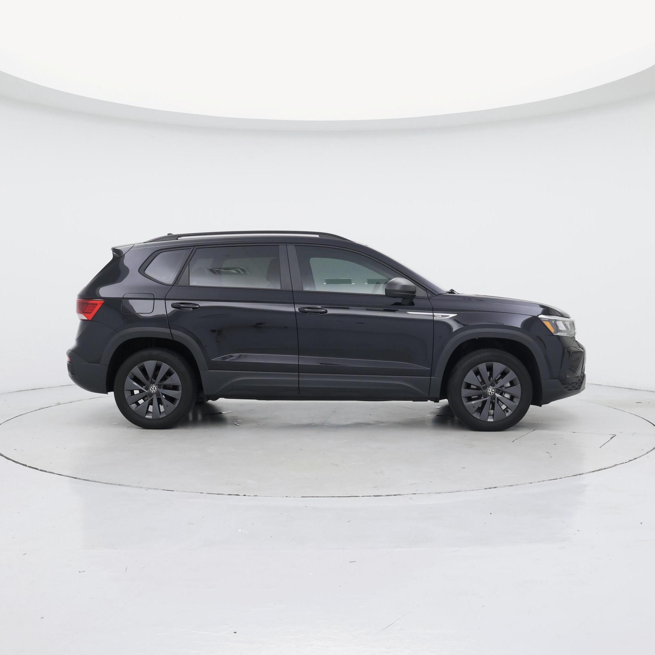 Thumbnail: 2023 Volkswagen Taos - 7
