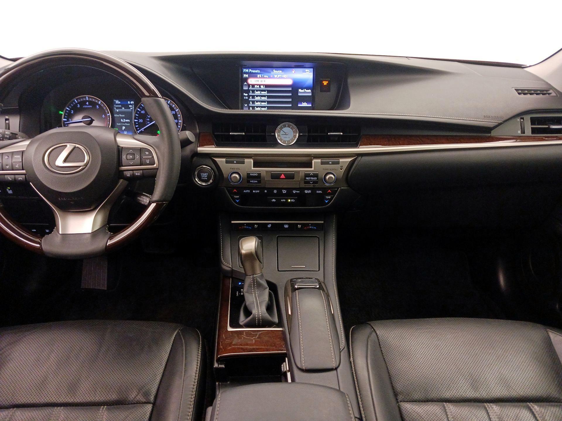 Thumbnail: 2018 Lexus ES - 9
