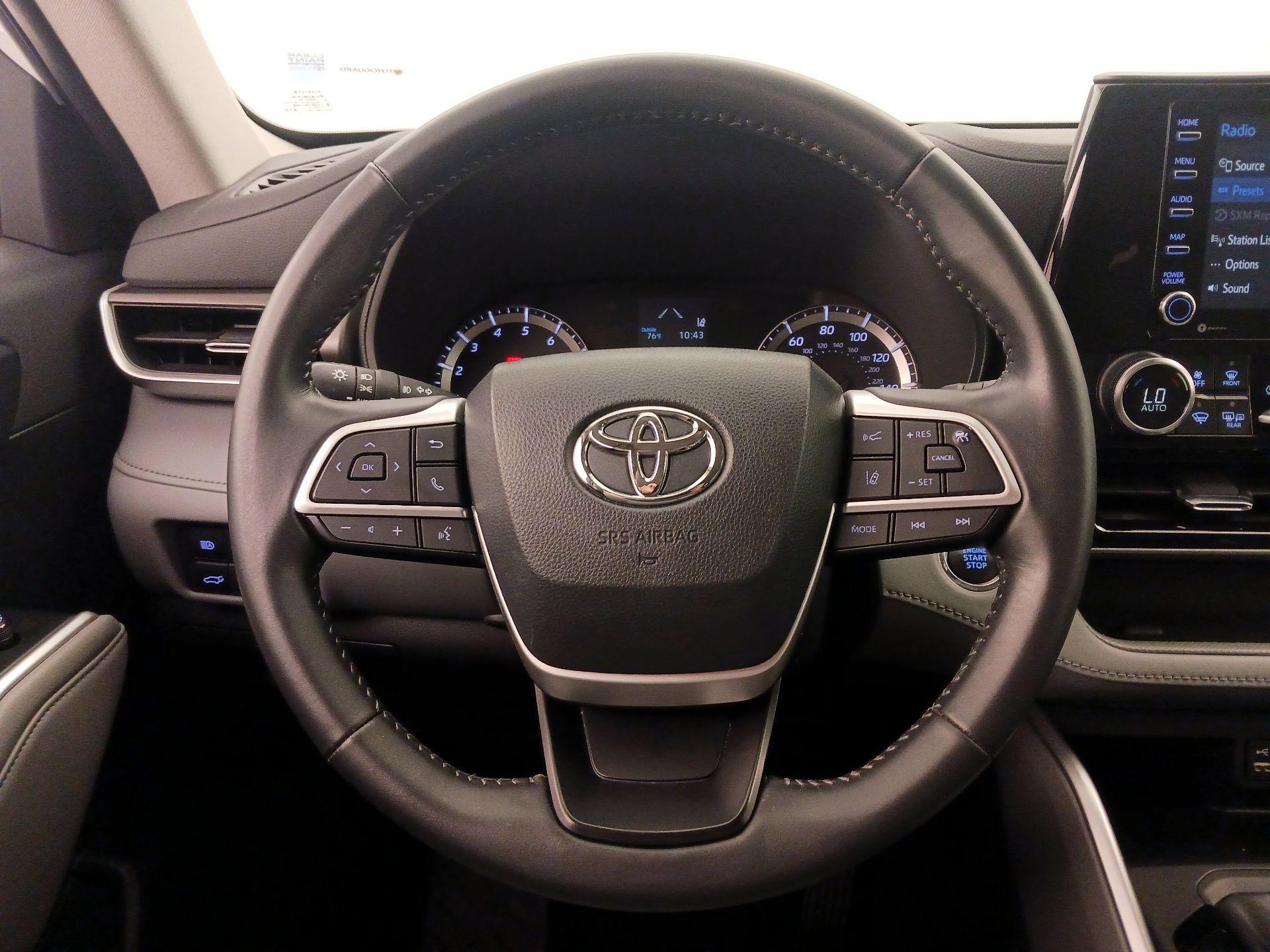 Thumbnail: 2022 Toyota Highlander - 10