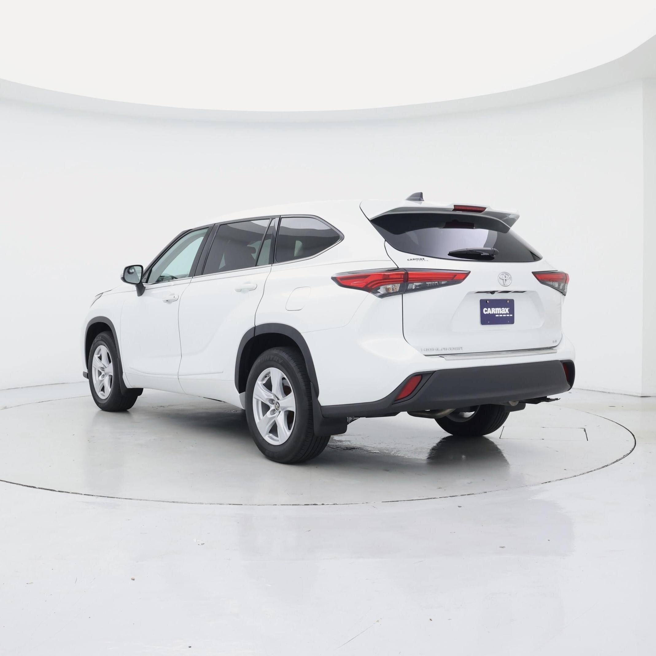 Thumbnail: 2022 Toyota Highlander - 2